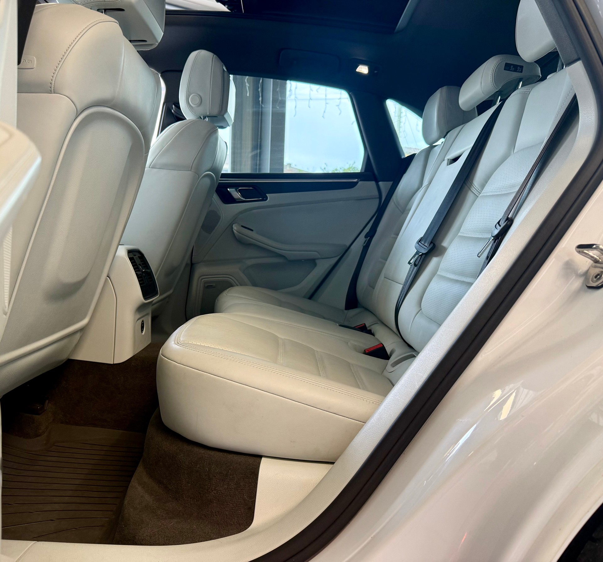PORSCHE Macan S PDK-image-22