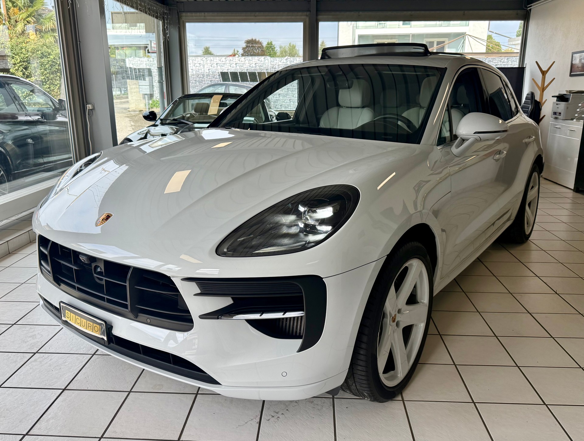 PORSCHE Macan S PDK-image-3