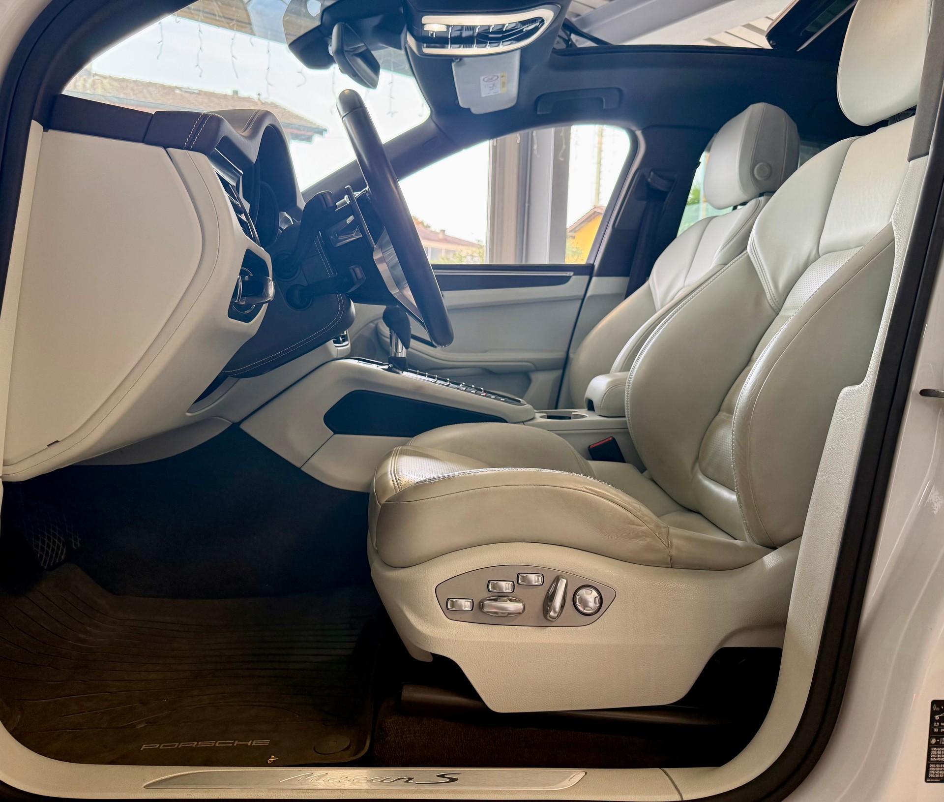 PORSCHE Macan S PDK-image-11