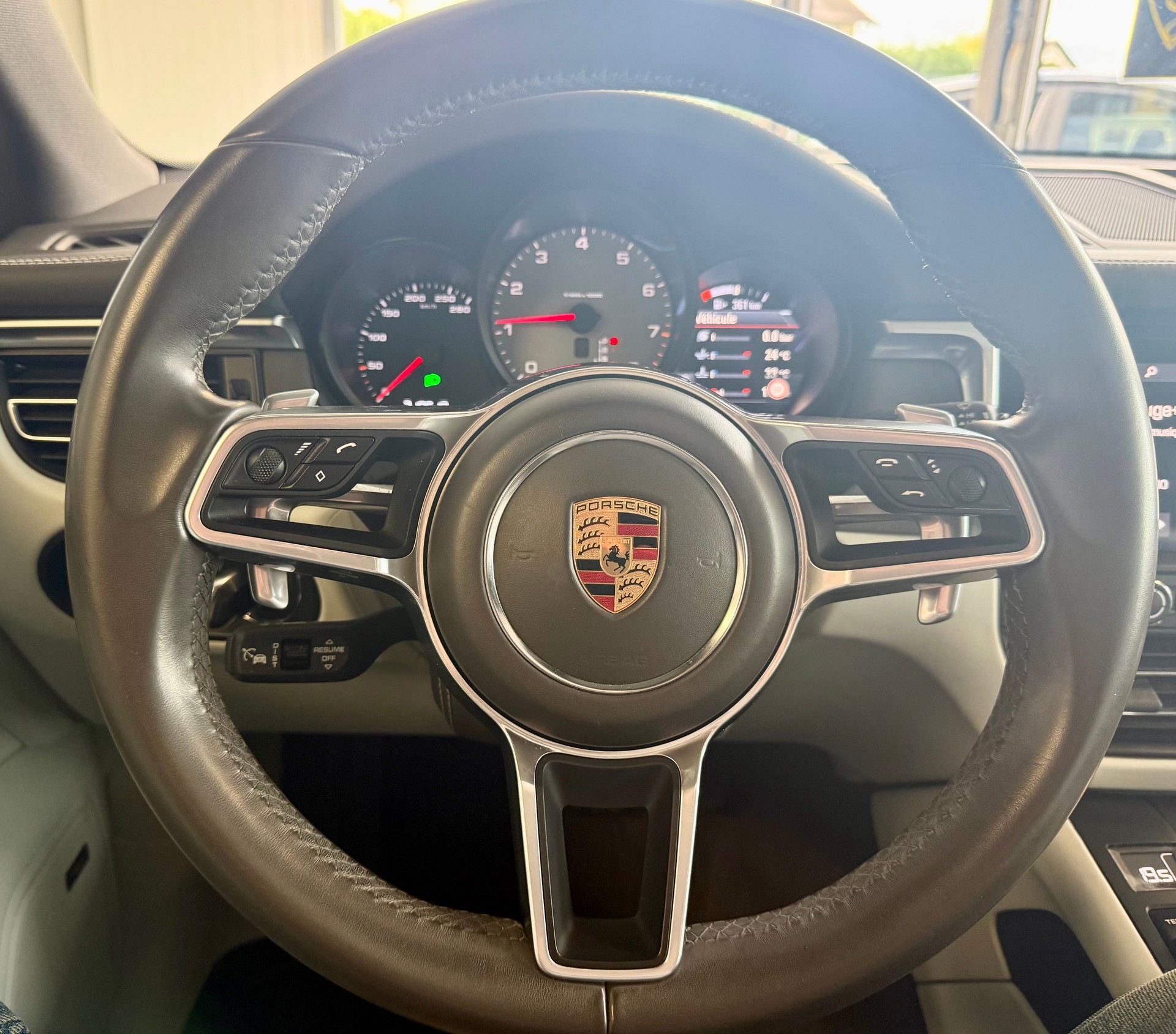 PORSCHE Macan S PDK-image-16