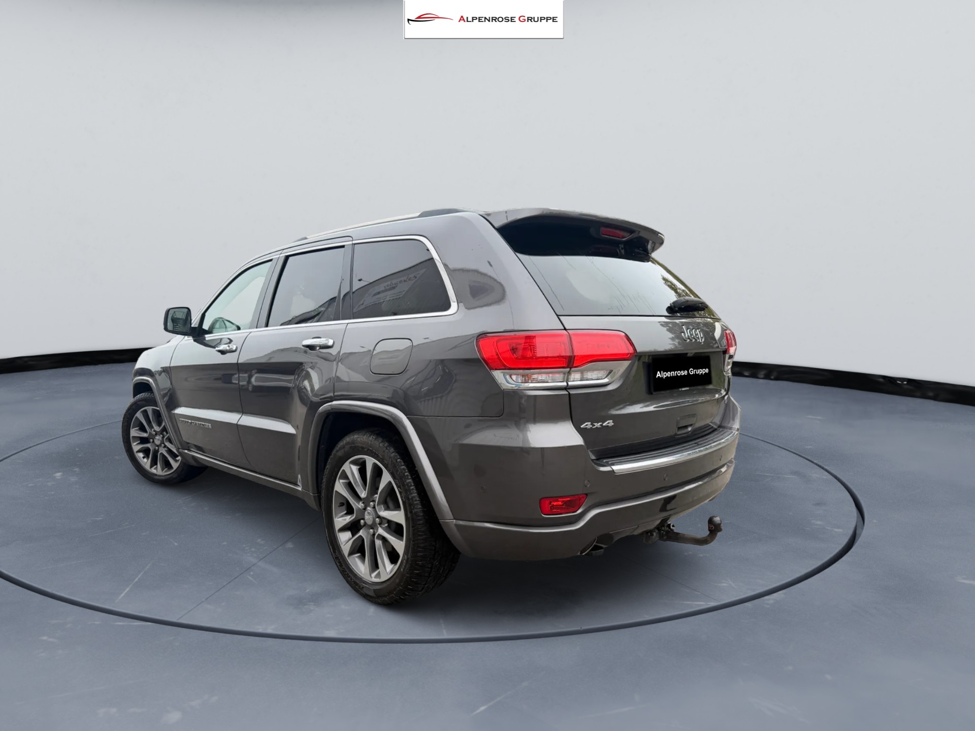 JEEP Grand Cherokee 3.0 CRD Overland Automatic-image-5