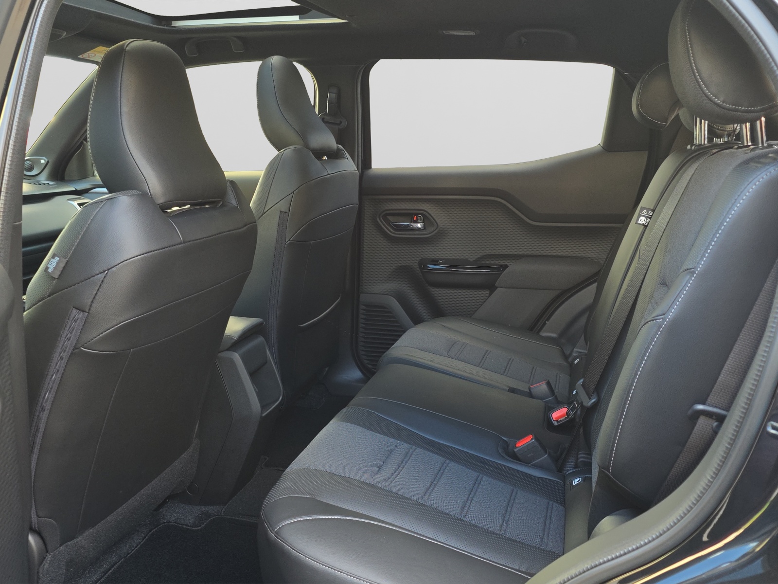 TOYOTA Urban Cruiser Premium-image-12