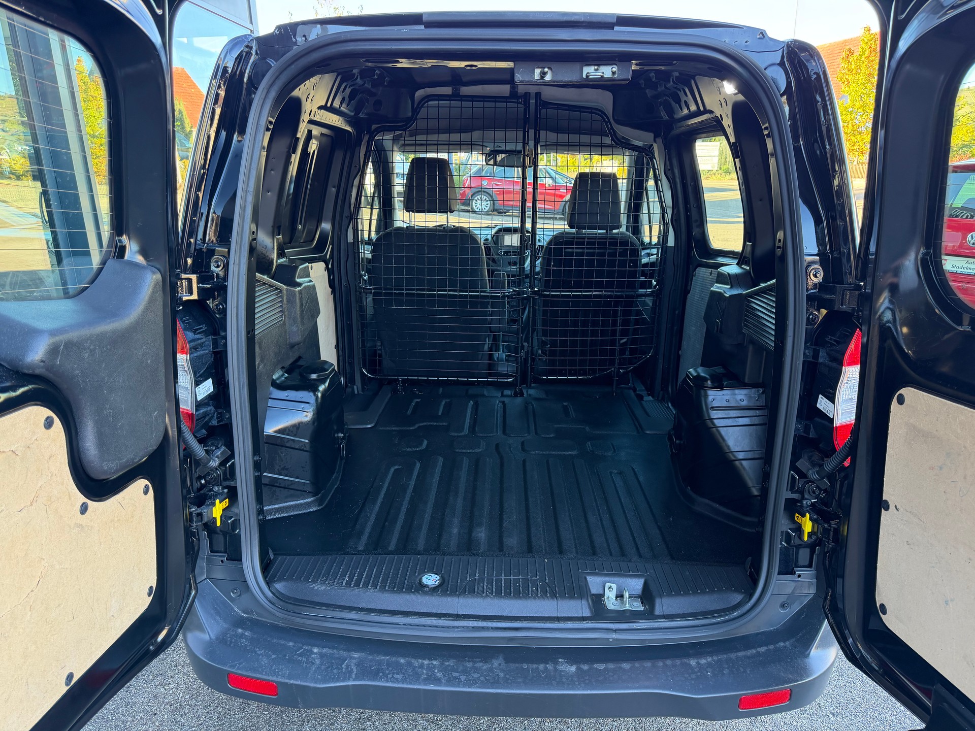FORD Transit Courier Van 1.0 EcoB Trend-image-5