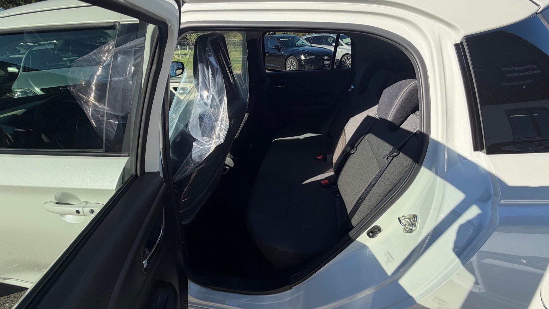 SUZUKI Swift 1.2 Compact+ Hybrid 4x4-image-12