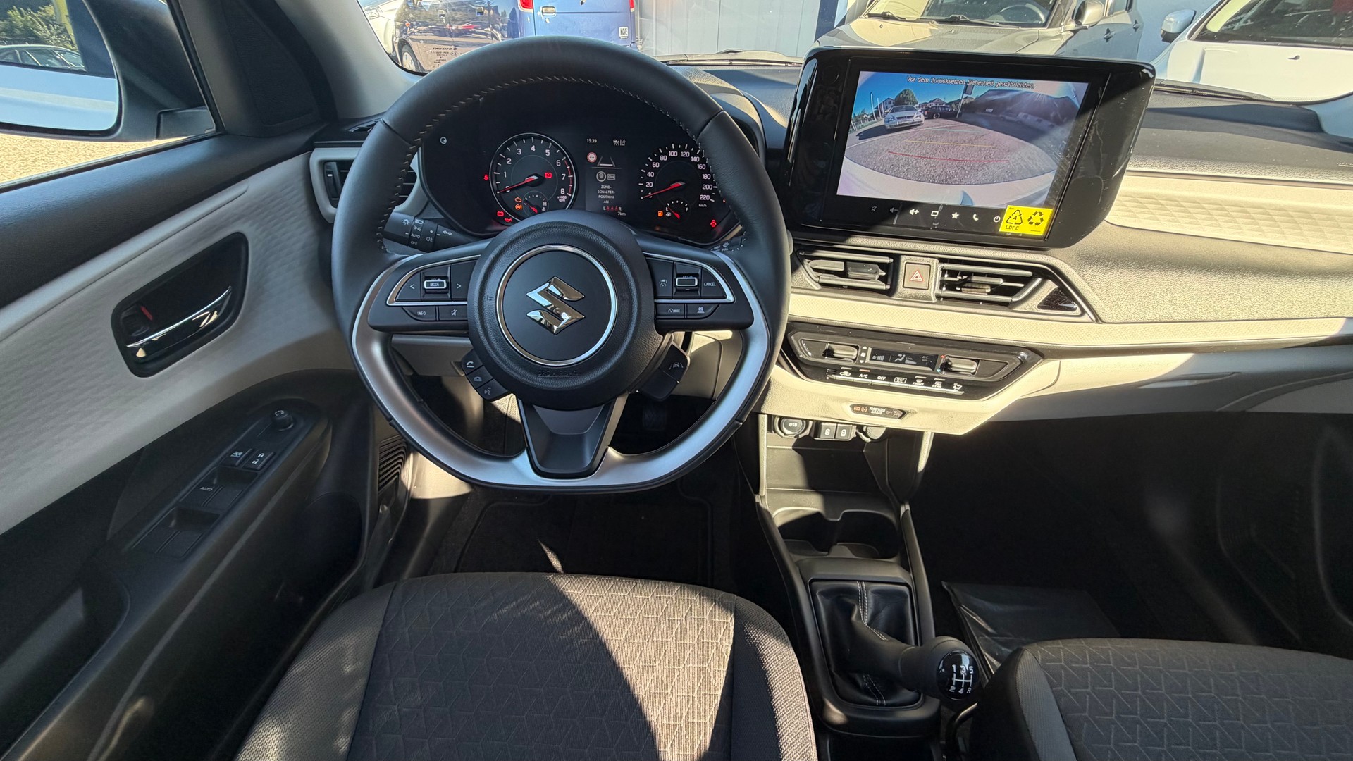 SUZUKI Swift 1.2 Compact+ Hybrid 4x4-image-9