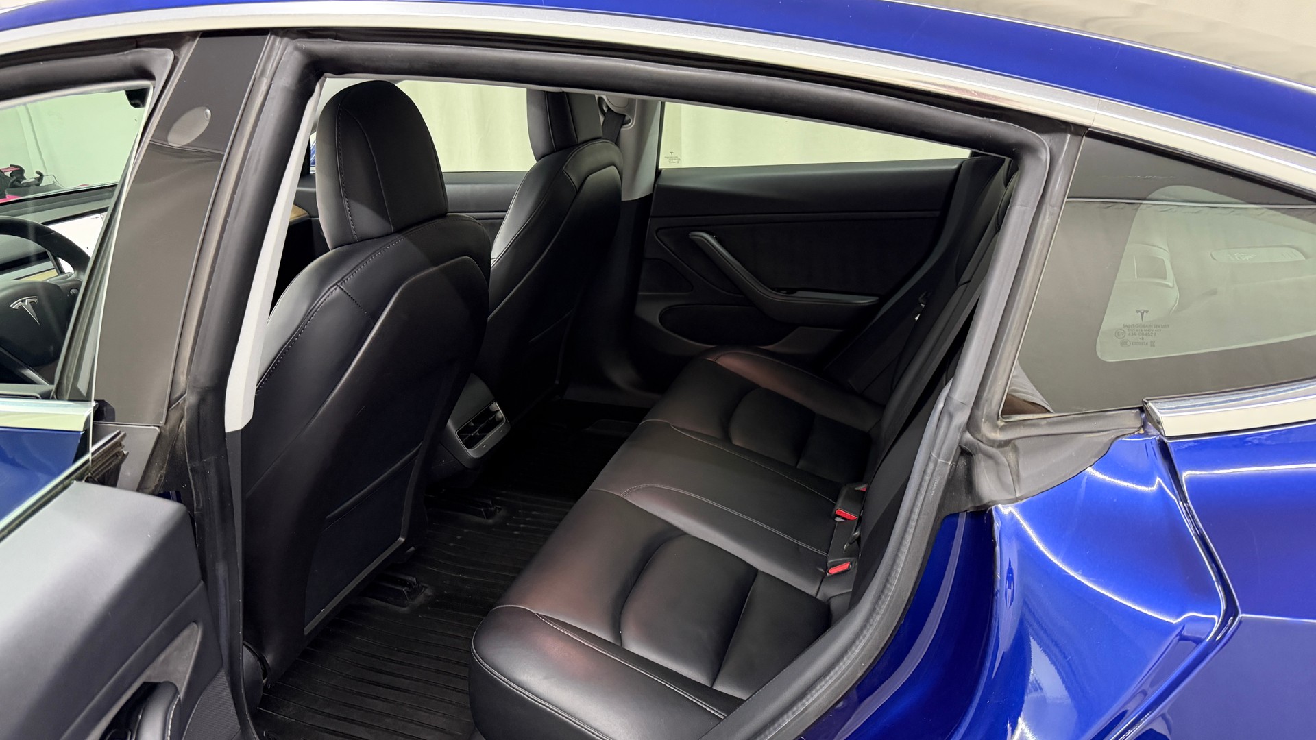 TESLA Model 3 Long Range Dual Motor AWD-image-7