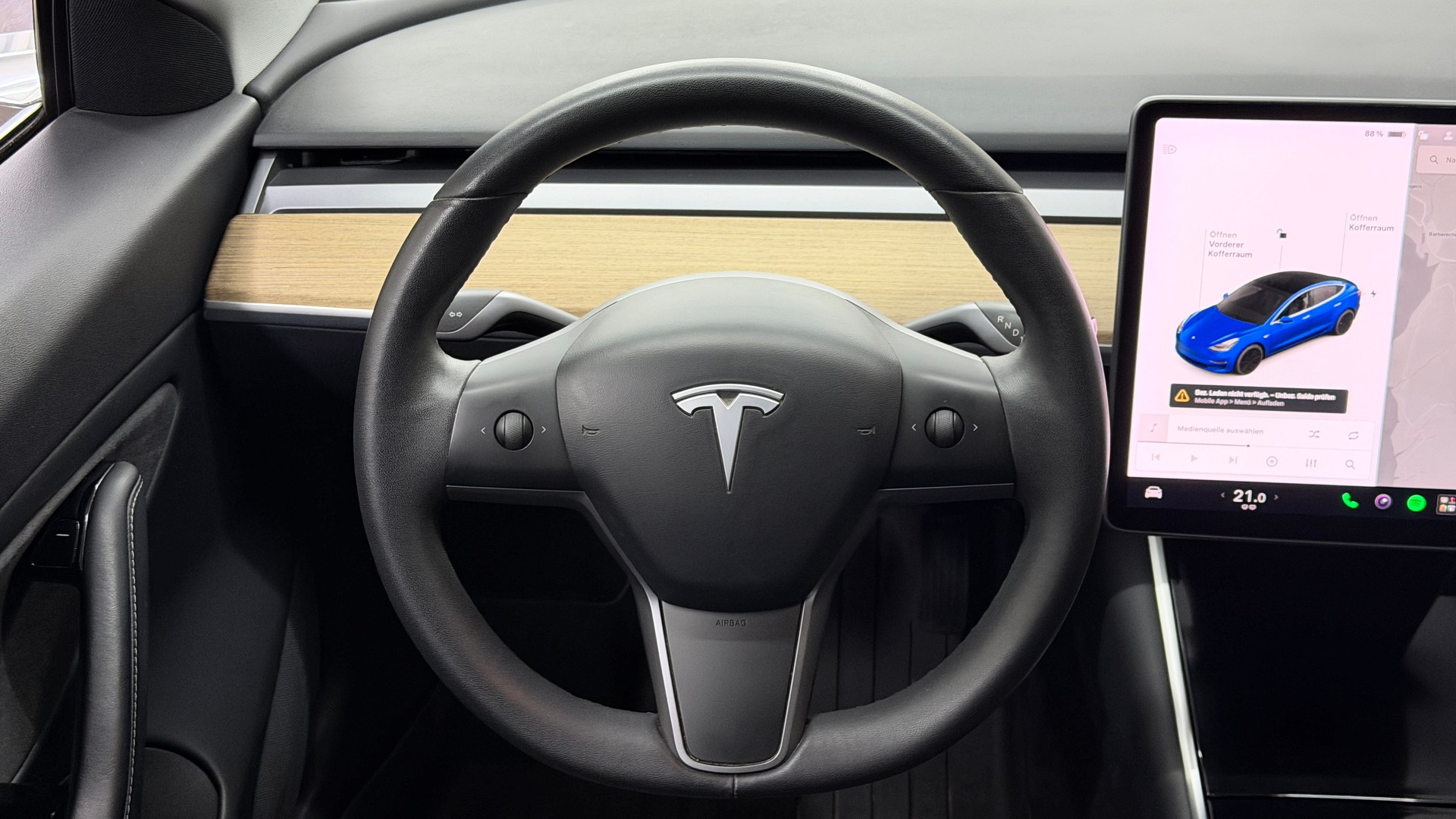 TESLA Model 3 Long Range Dual Motor AWD-image-9