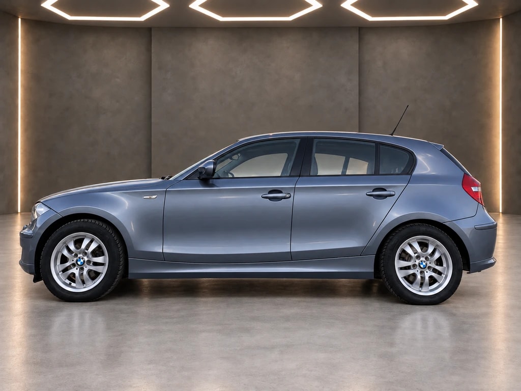 BMW 120i Steptronic-image-3