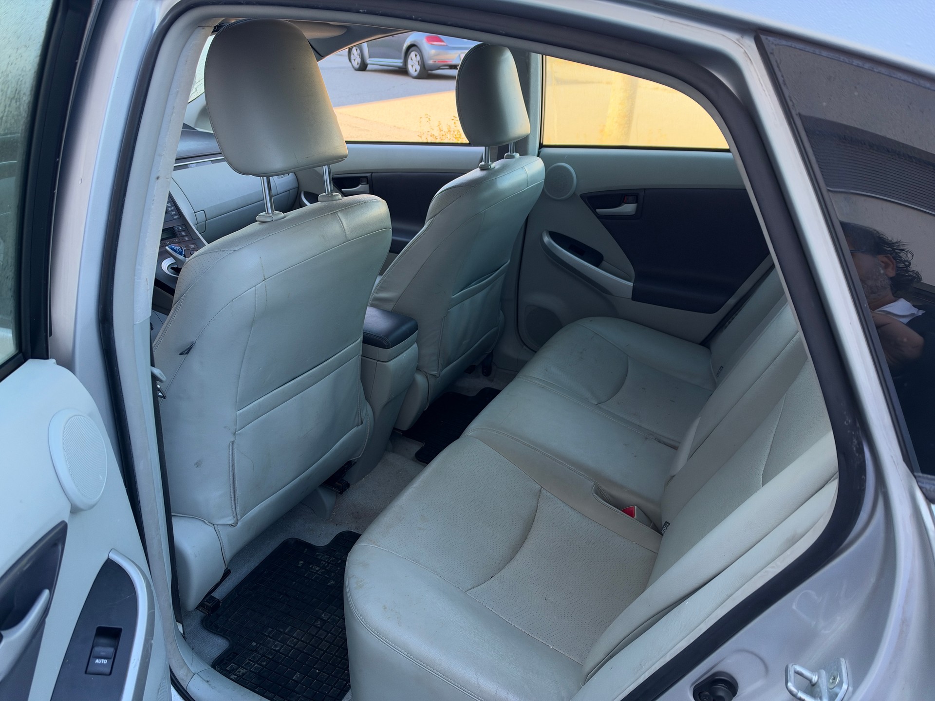TOYOTA Prius 1.8 16V HSD Sol Premium-image-8