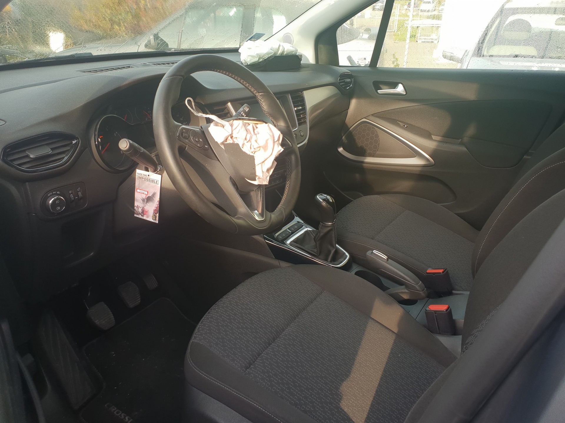 OPEL Crossland X 1.2i TP Enjoy-image-11