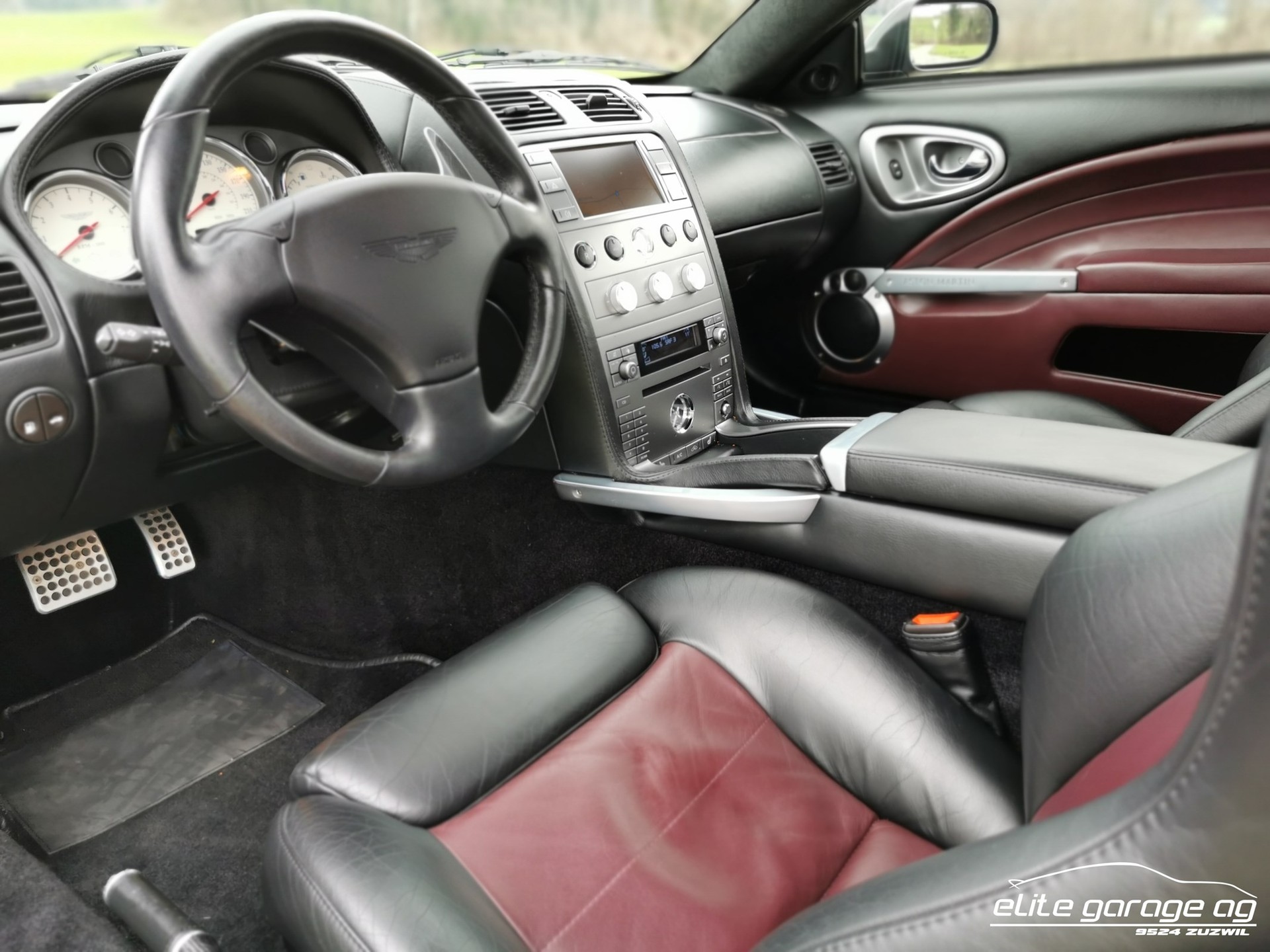 ASTON MARTIN Vanquish V12 S 5.9-48-image-11