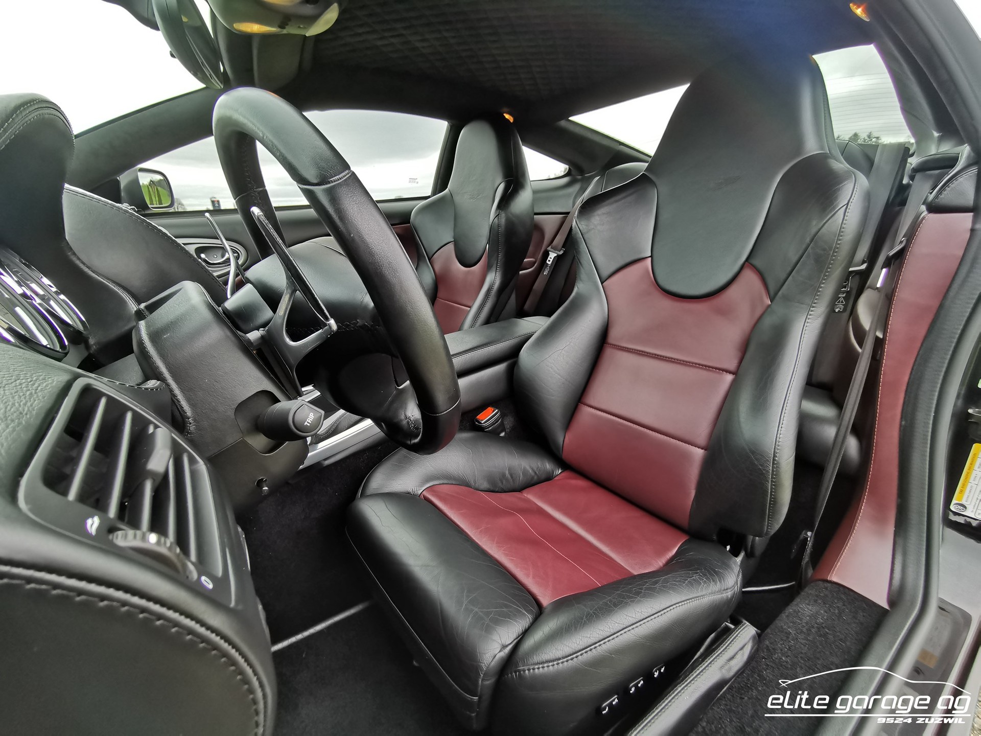 ASTON MARTIN Vanquish V12 S 5.9-48-image-10