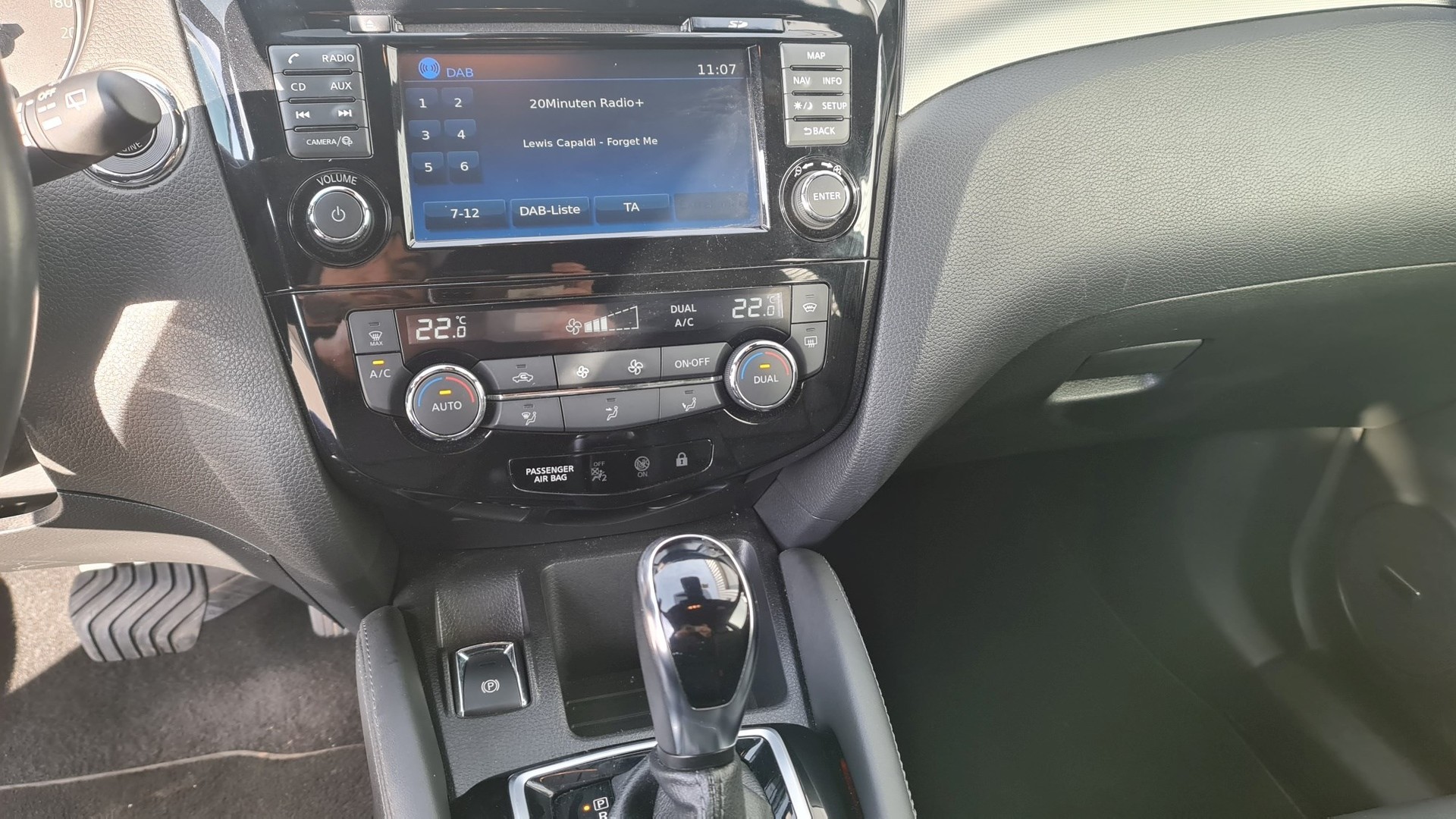 NISSAN Qashqai 1.6 dCi tekna+ Xtronic CVT-image-8