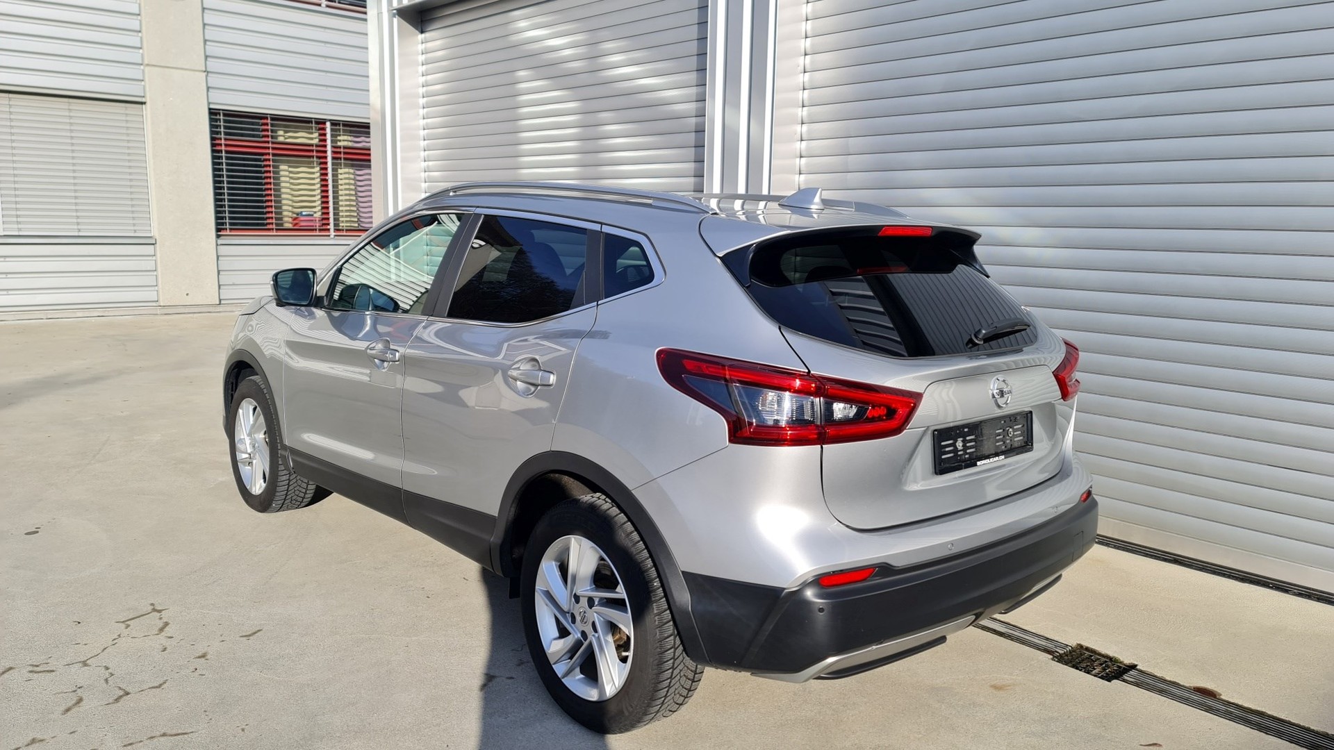 NISSAN Qashqai 1.6 dCi tekna+ Xtronic CVT-image-3