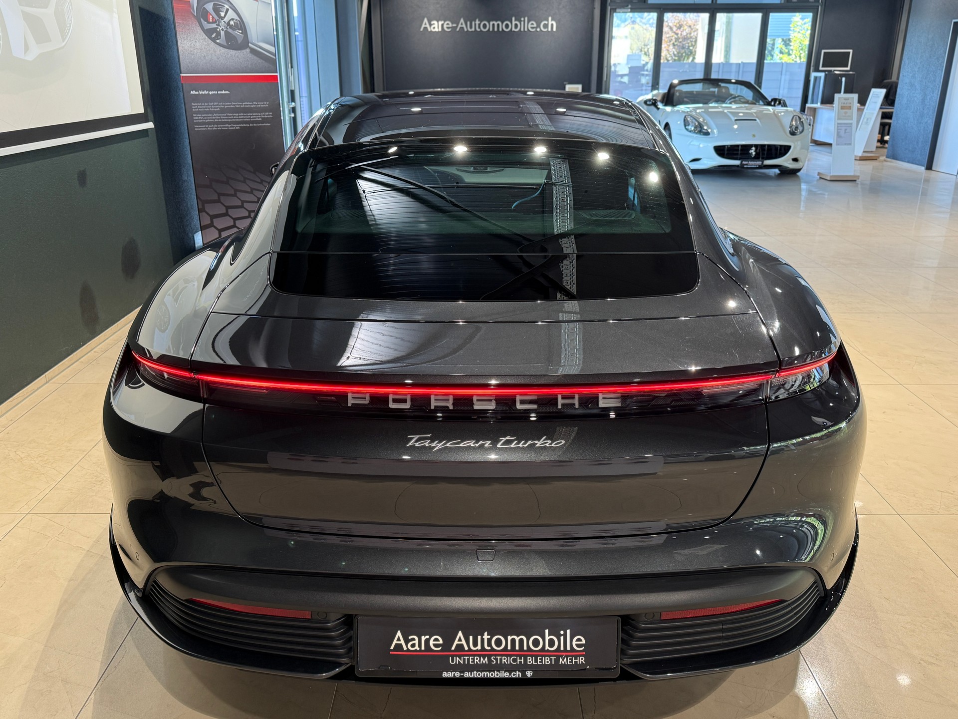 PORSCHE Taycan Turbo-image-6