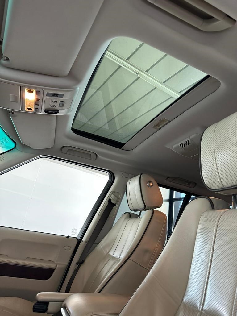 LAND ROVER Range Rover 4.4 TDV8 Vogue Automatic-image-12