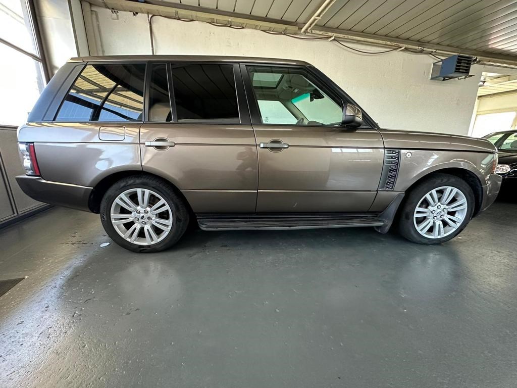 LAND ROVER Range Rover 4.4 TDV8 Vogue Automatic-image-5