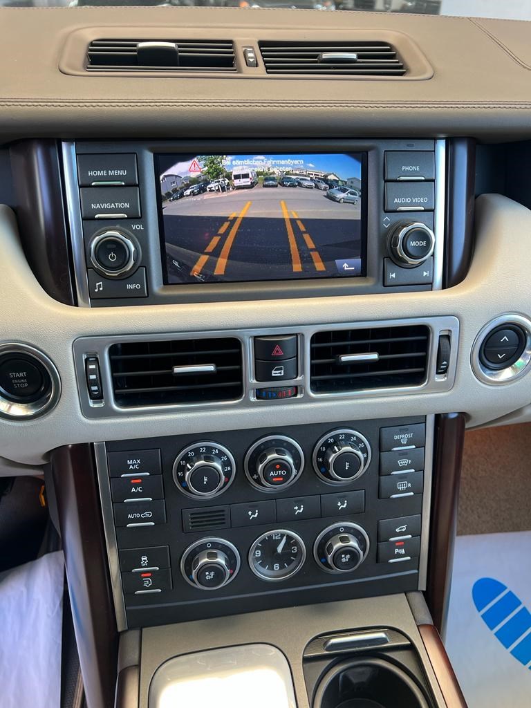 LAND ROVER Range Rover 4.4 TDV8 Vogue Automatic-image-16