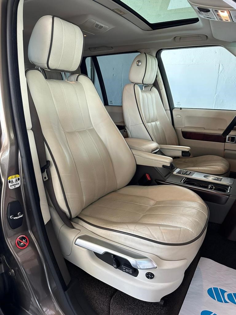 LAND ROVER Range Rover 4.4 TDV8 Vogue Automatic-image-19