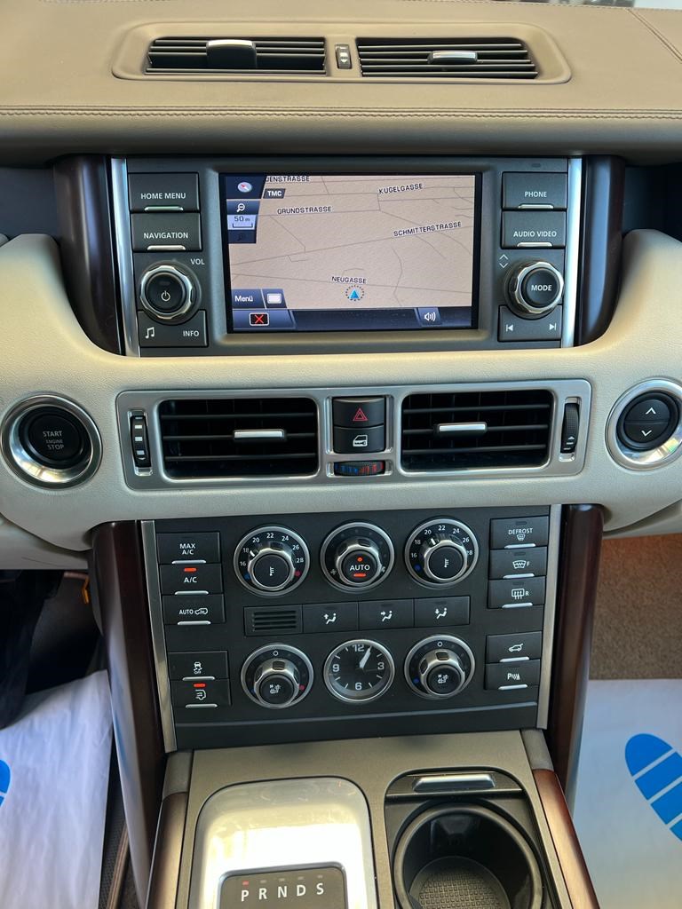 LAND ROVER Range Rover 4.4 TDV8 Vogue Automatic-image-15