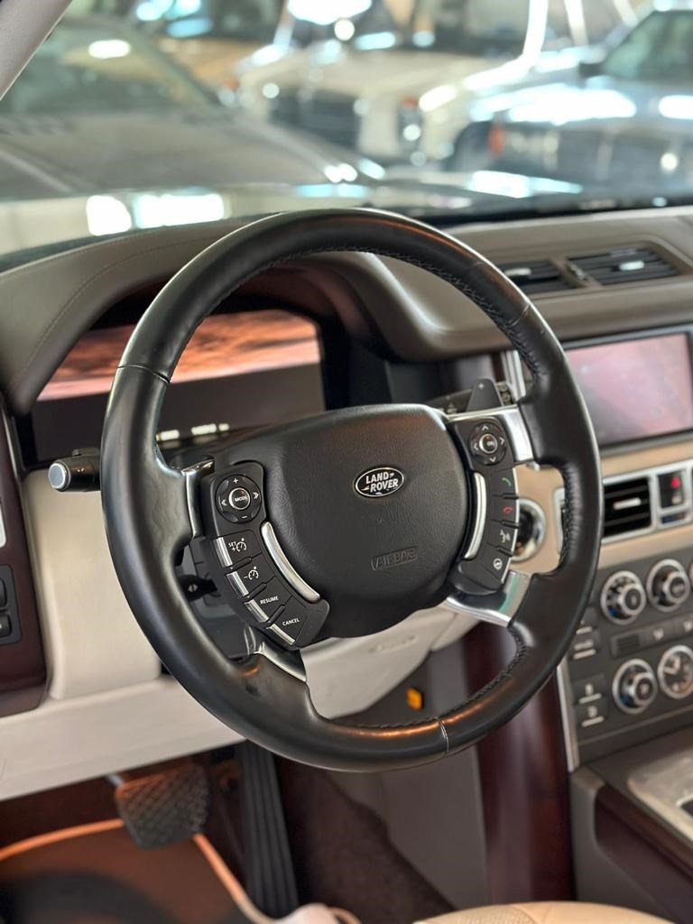 LAND ROVER Range Rover 4.4 TDV8 Vogue Automatic-image-9