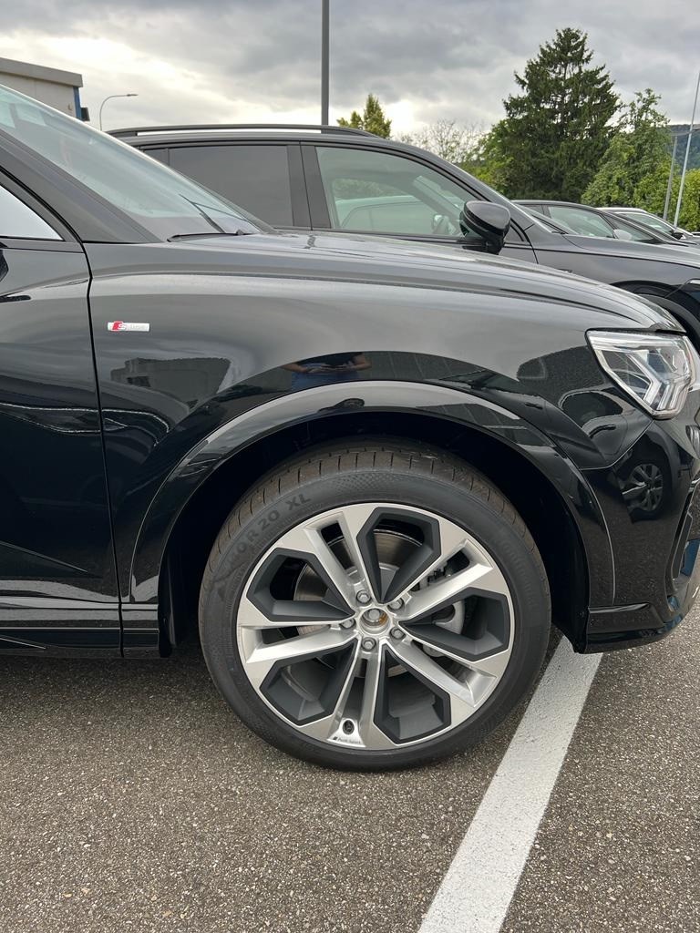 AUDI Q3 Sportback 40 TDI S line quattro-image-14