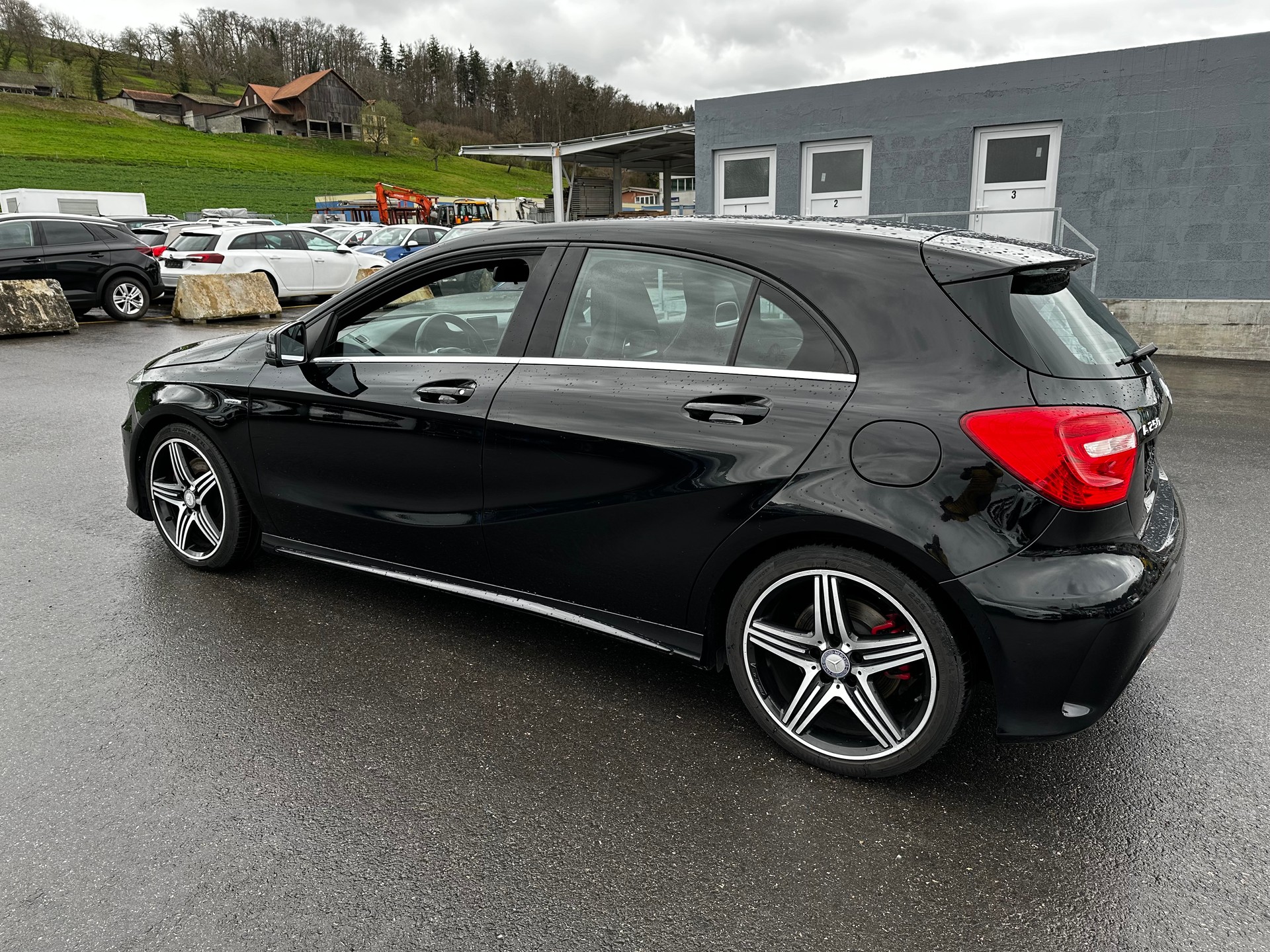MERCEDES-BENZ A 250 Sport 7G-DCT-image-11