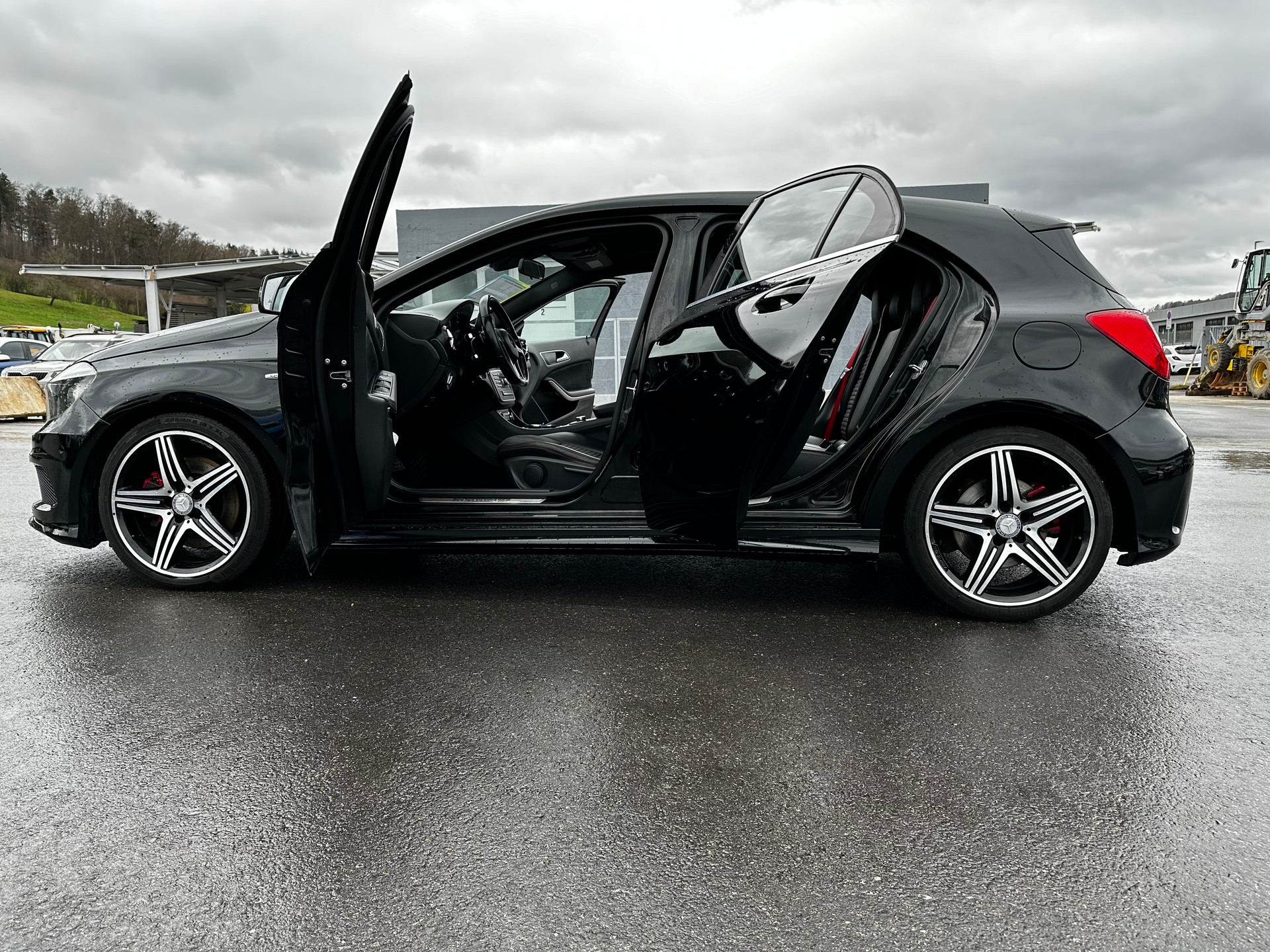 MERCEDES-BENZ A 250 Sport 7G-DCT-image-14