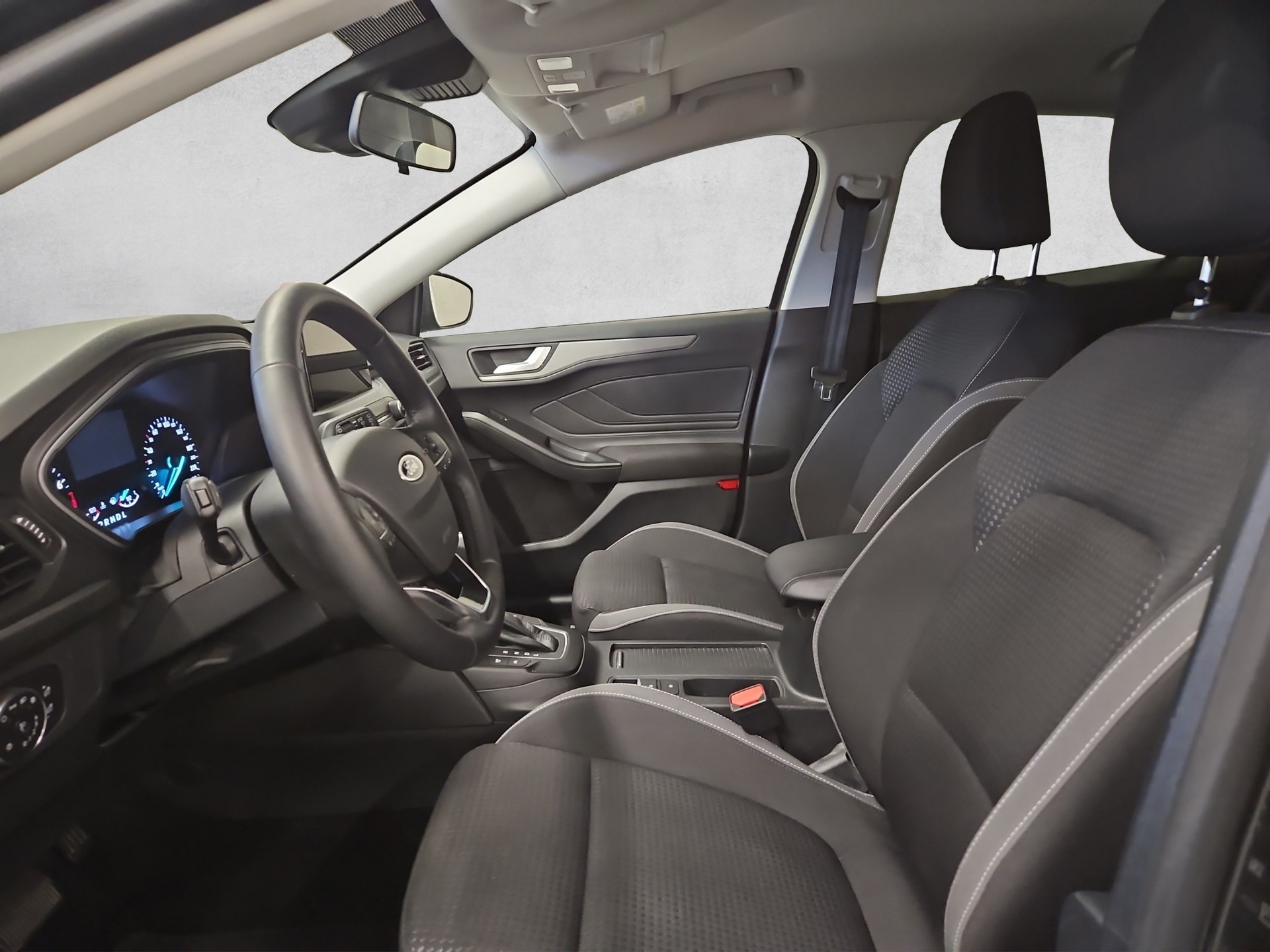 FORD Focus 1.0 MHEV Cool Connect Automatic-image-4