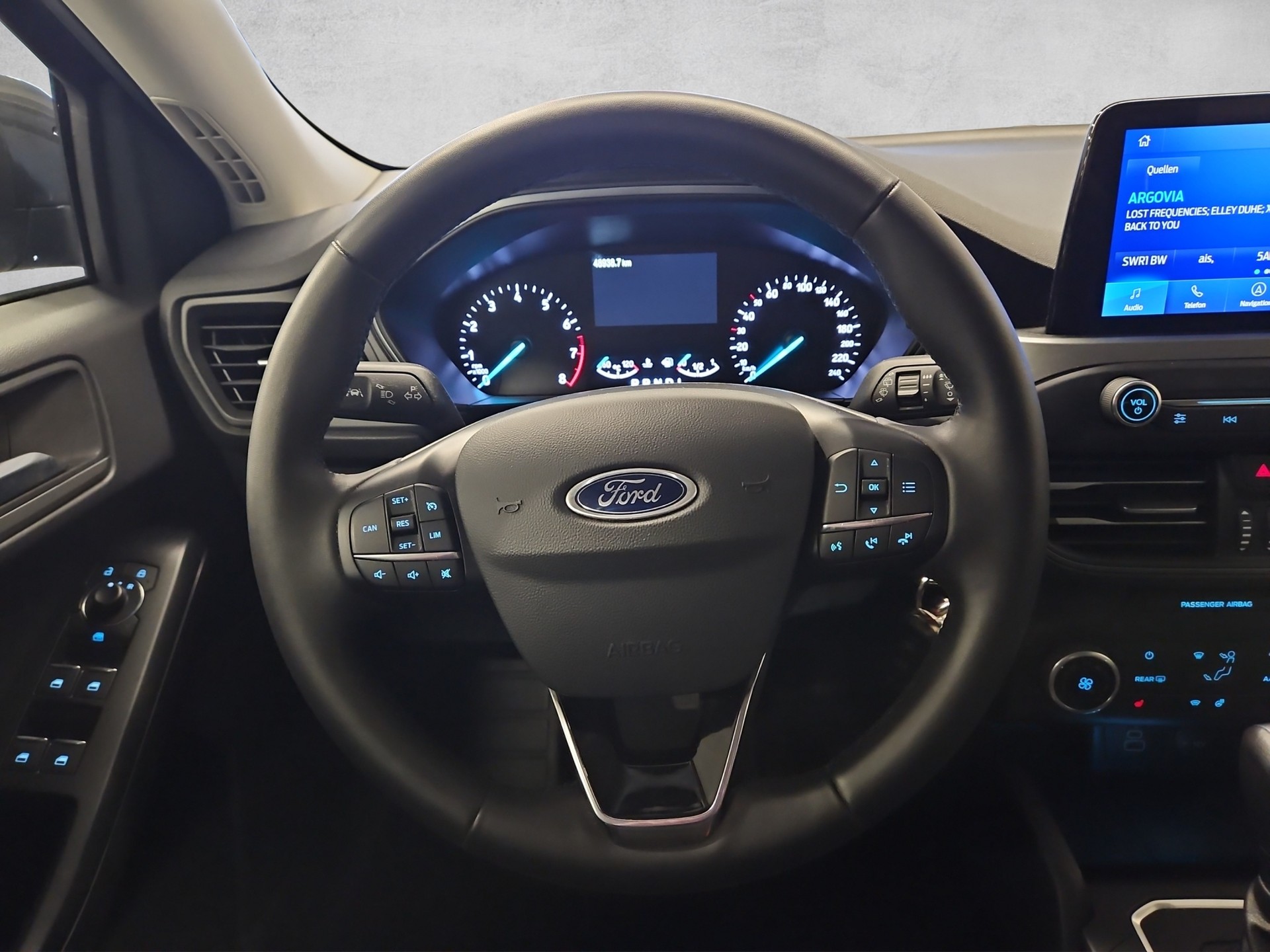 FORD Focus 1.0 MHEV Cool Connect Automatic-image-7