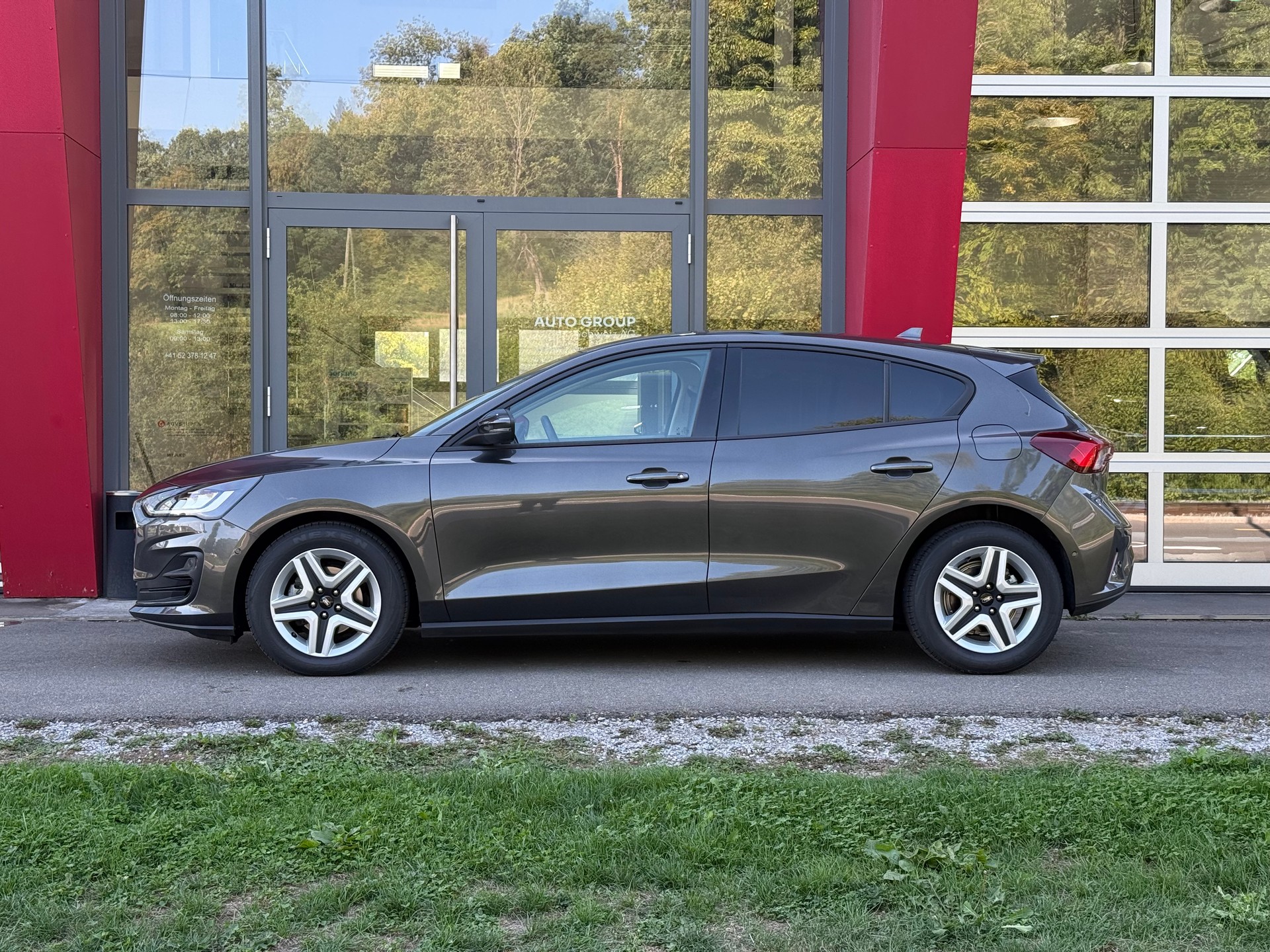 FORD Focus 1.0 MHEV Cool Connect Automat LEASING AB 216.01 CHF / MONAT-showroom-element-1