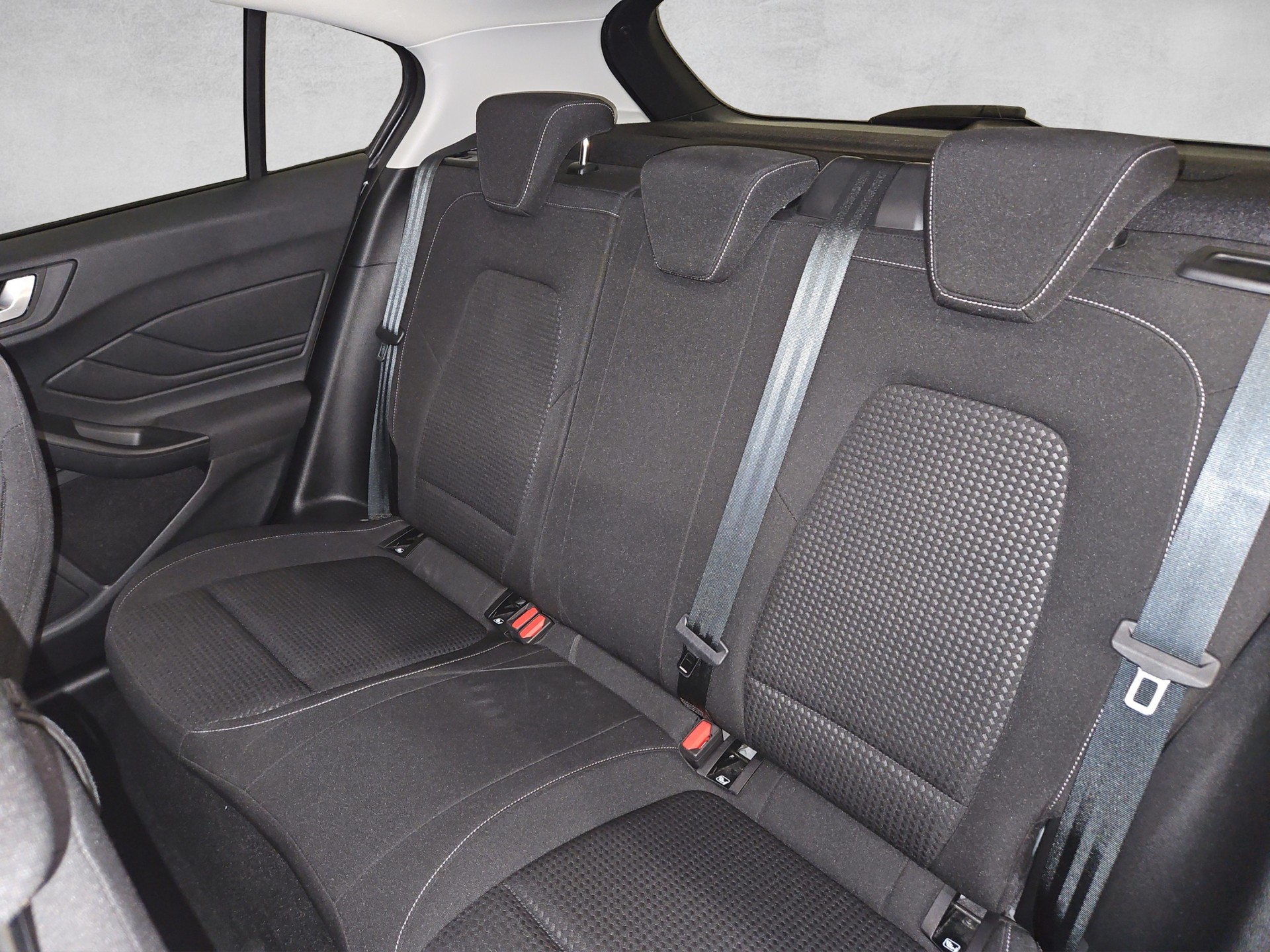 FORD Focus 1.0 MHEV Cool Connect Automatic-image-9