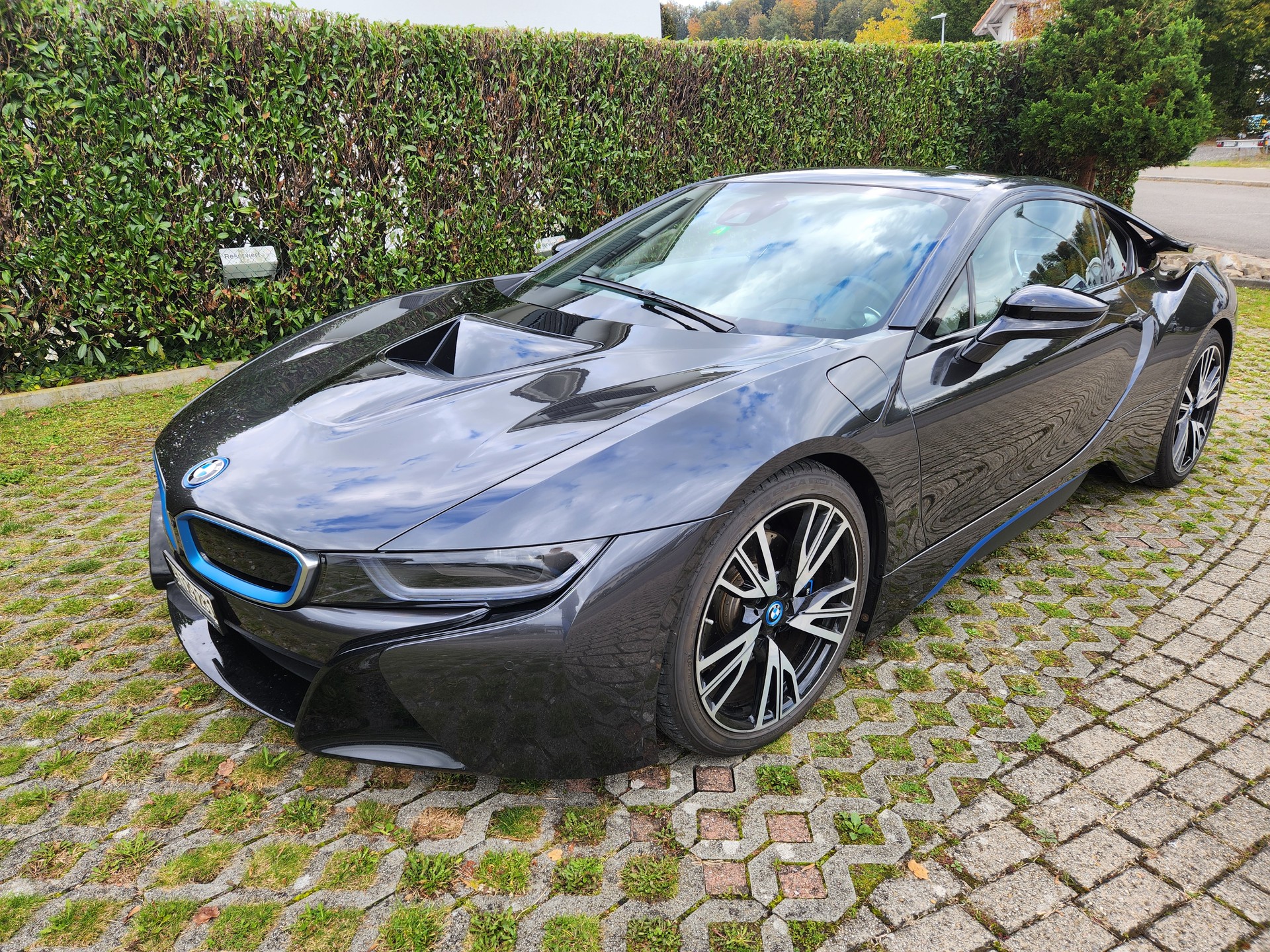 BMW i8 Coupé-image-1