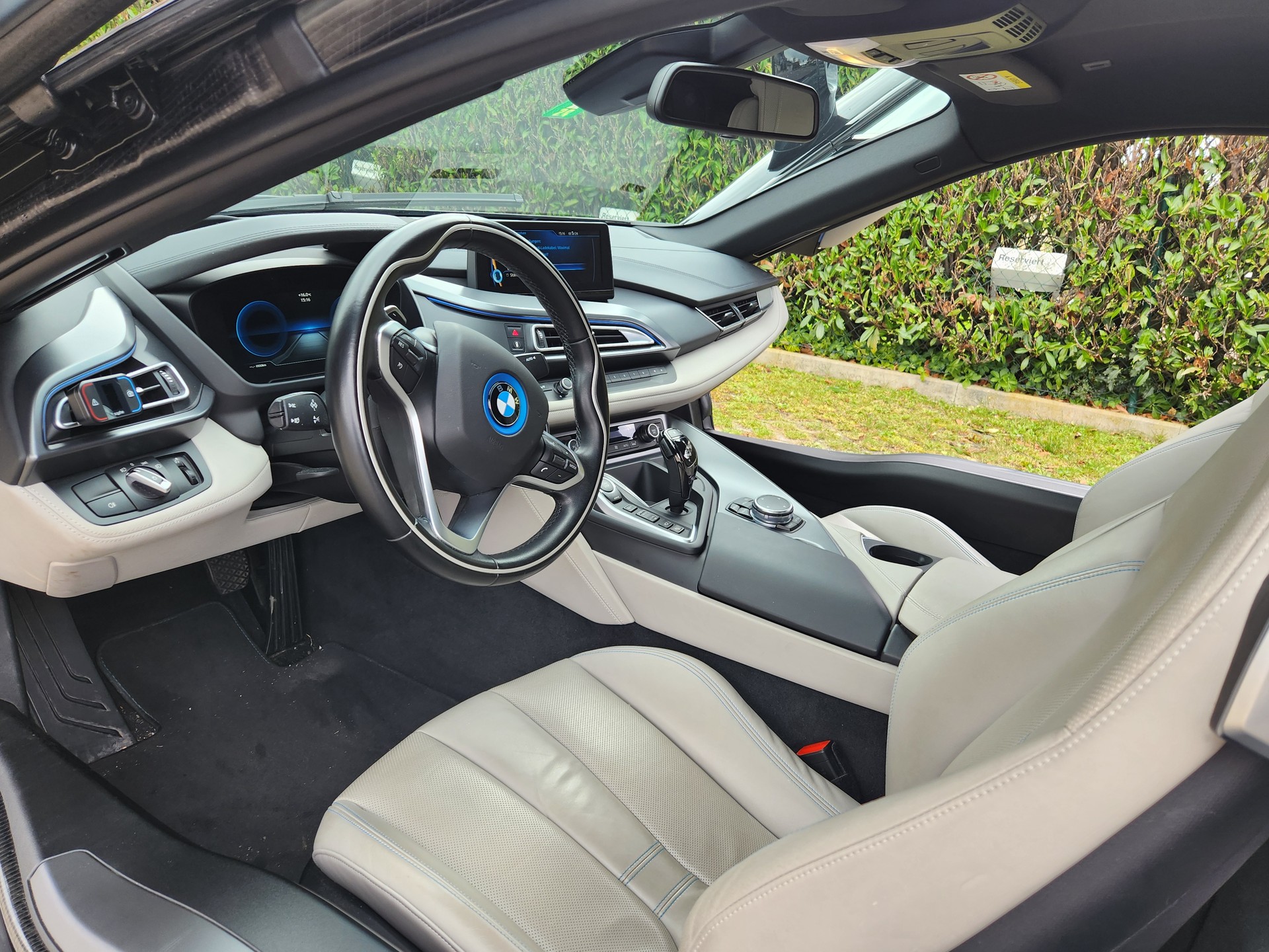 BMW i8 Coupé-image-7