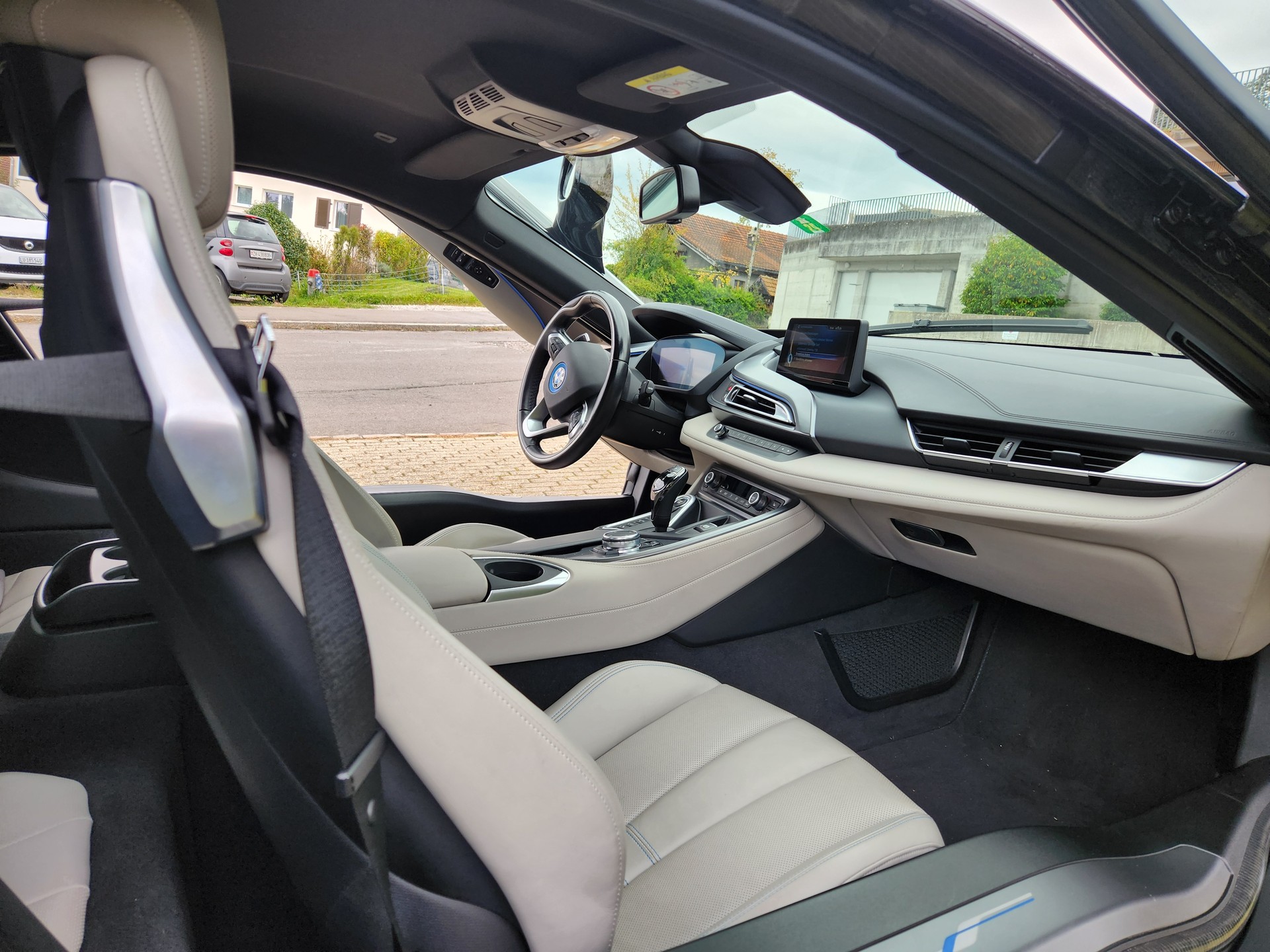 BMW i8 Coupé-image-9