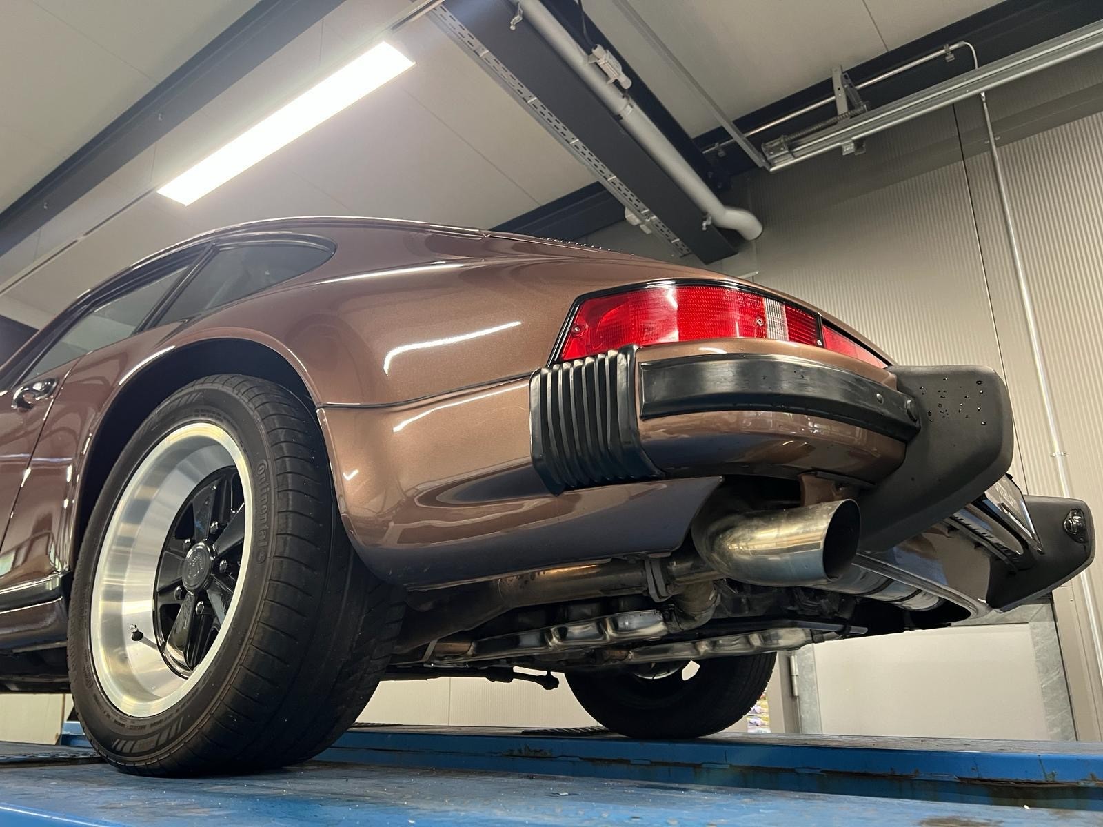 PORSCHE 3.0 SC-image-9