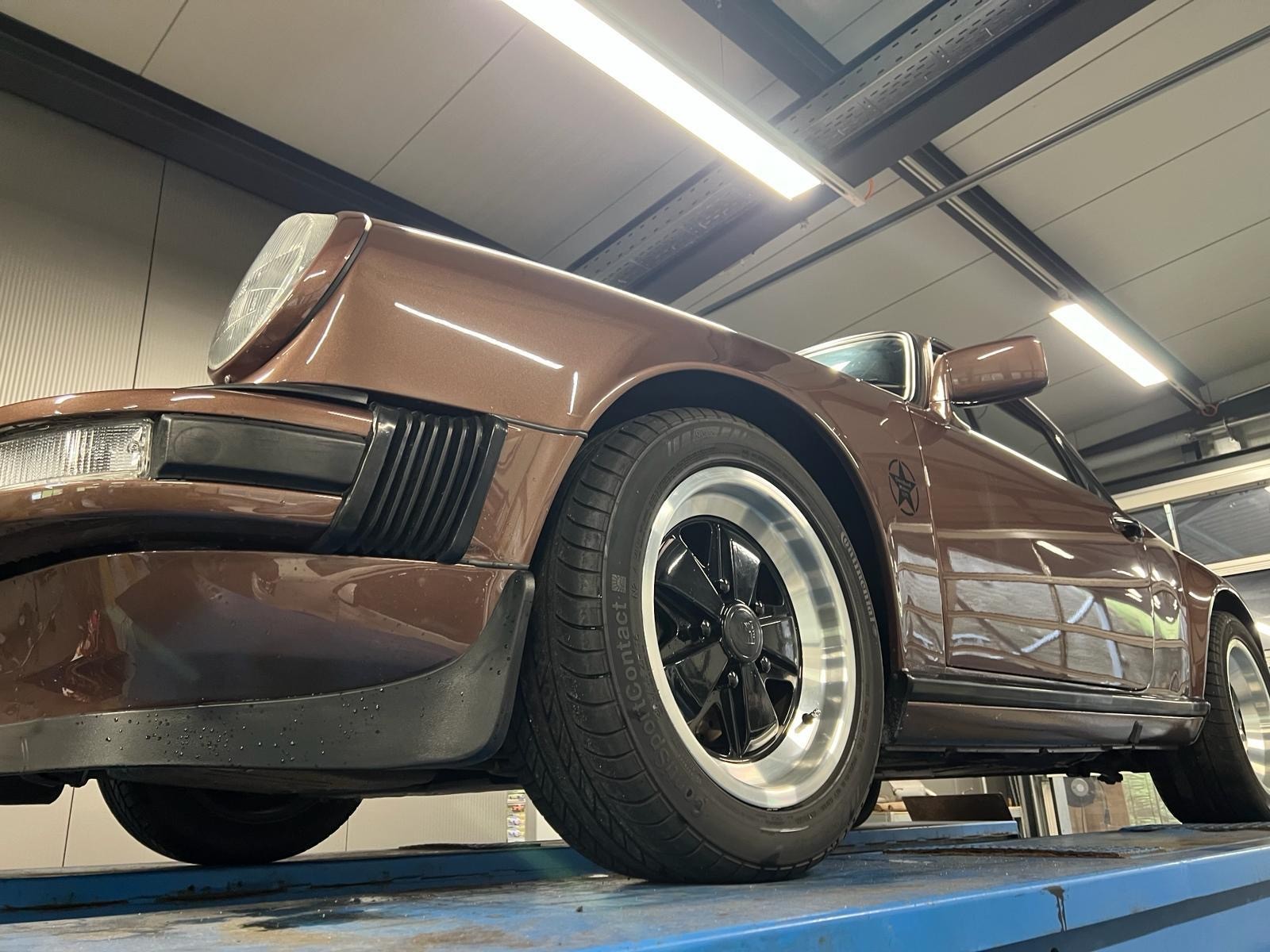PORSCHE 3.0 SC-image-10