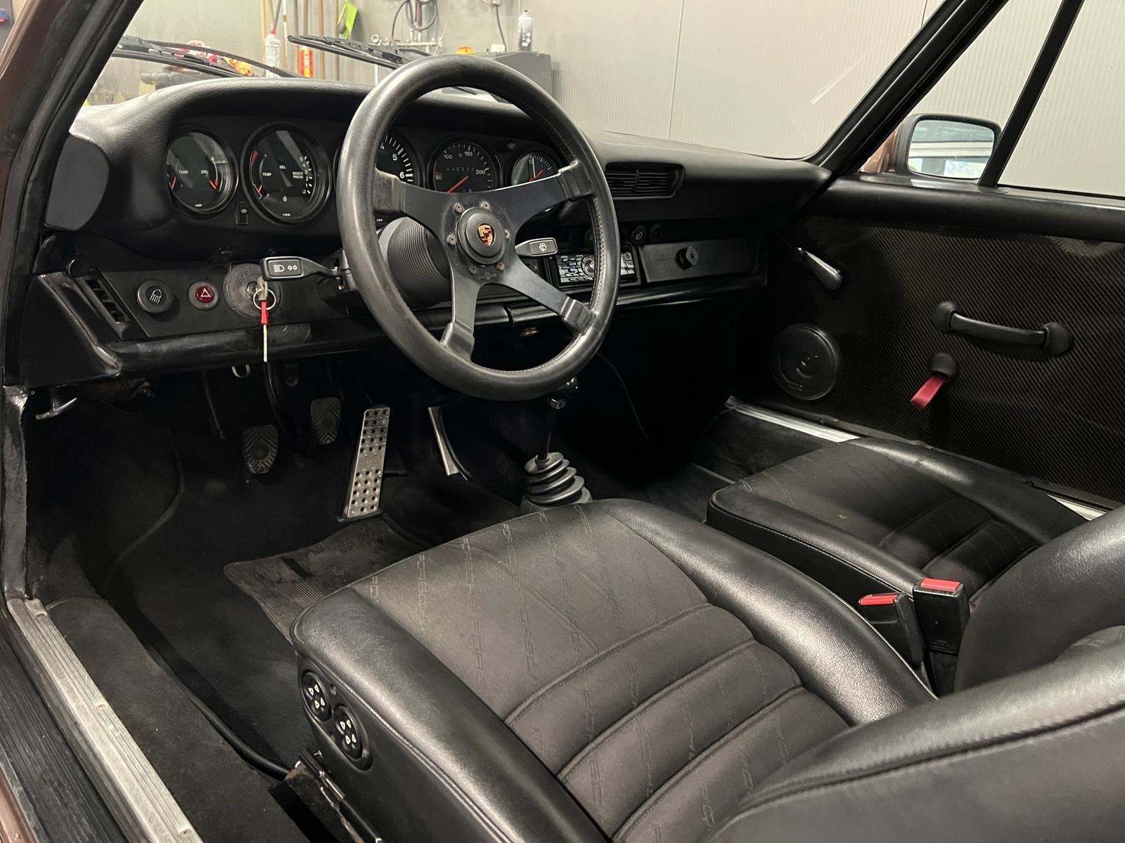 PORSCHE 3.0 SC-image-15