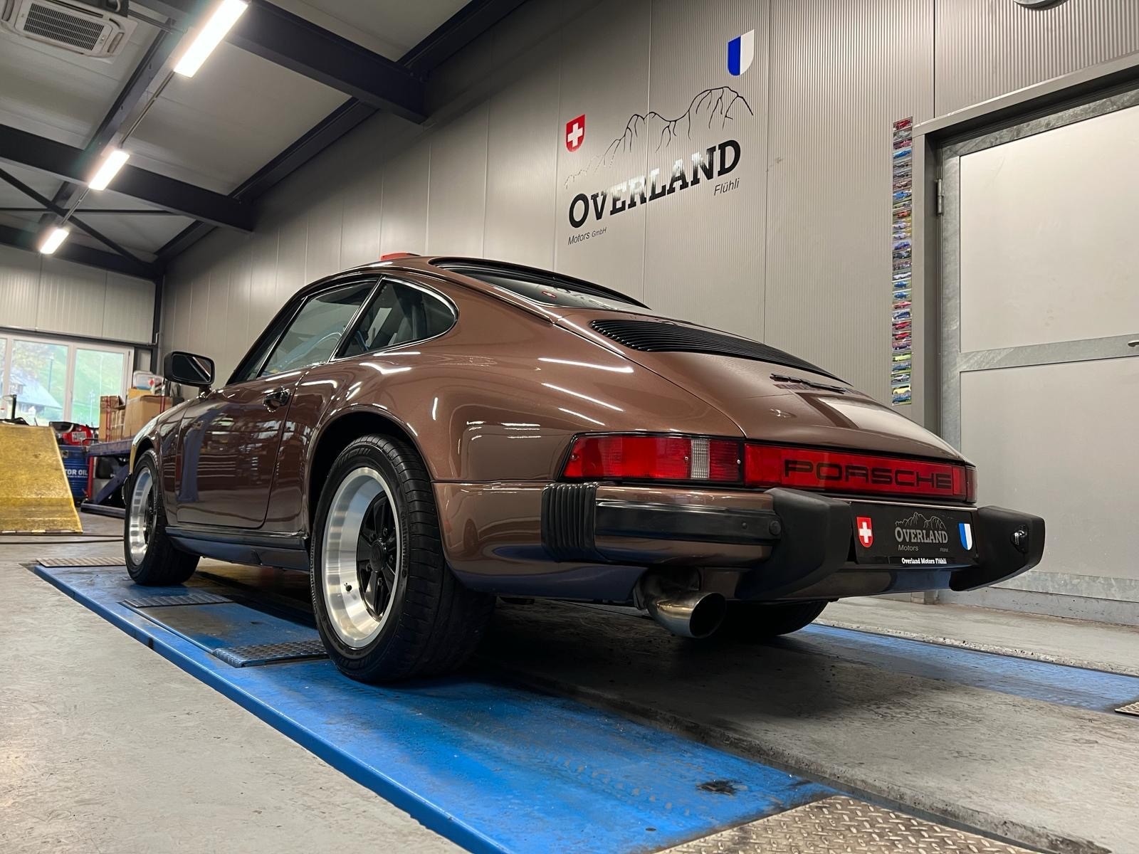 PORSCHE 3.0 SC-image-1
