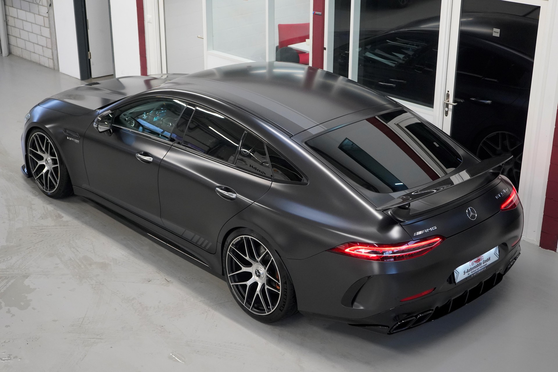 MERCEDES-BENZ AMG GT 4 63 S Edition 1 4Matic+ Speedshift MCT-image-4
