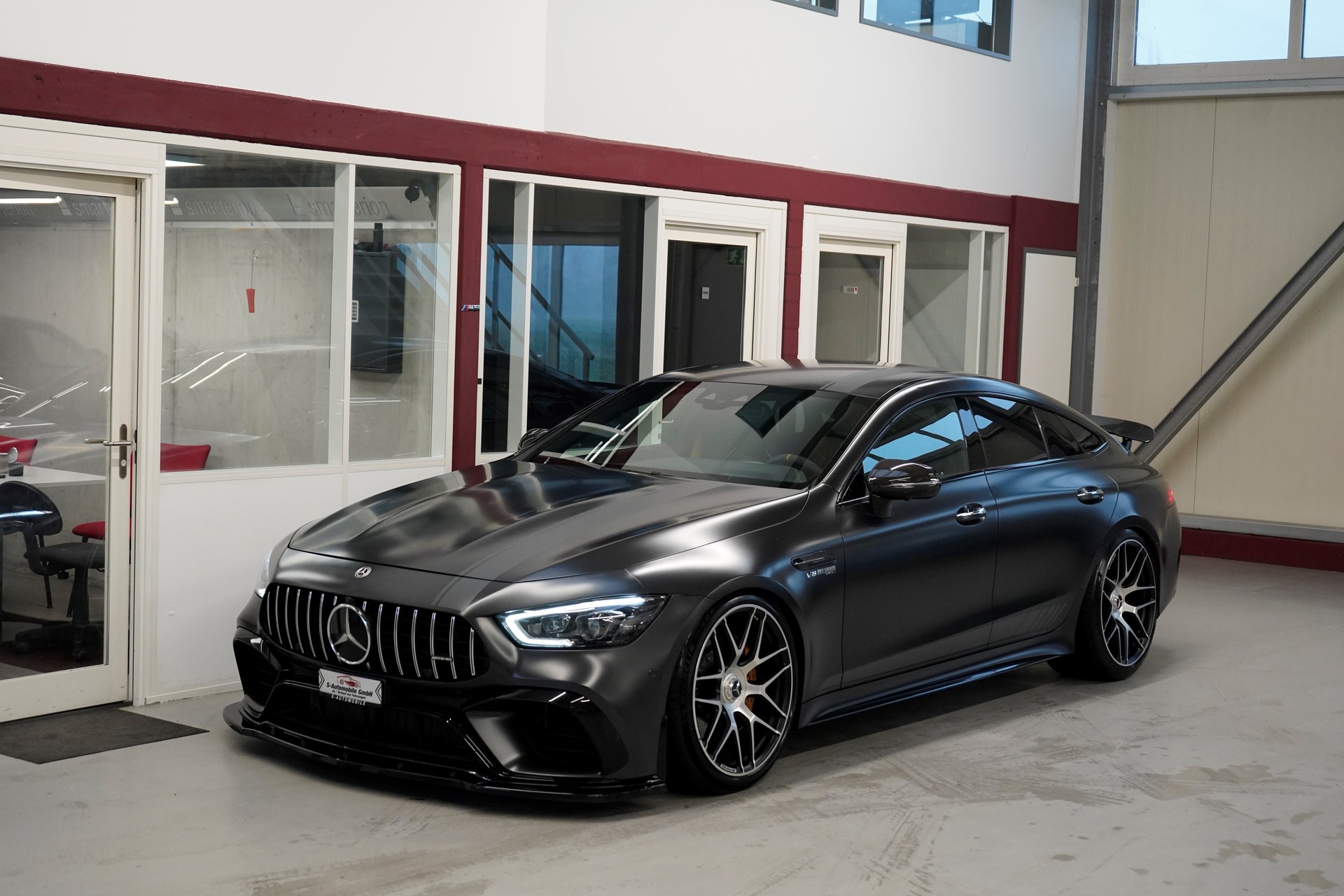 MERCEDES-BENZ AMG GT 4 63 S Edition 1 4Matic+ Speedshift MCT-image-2