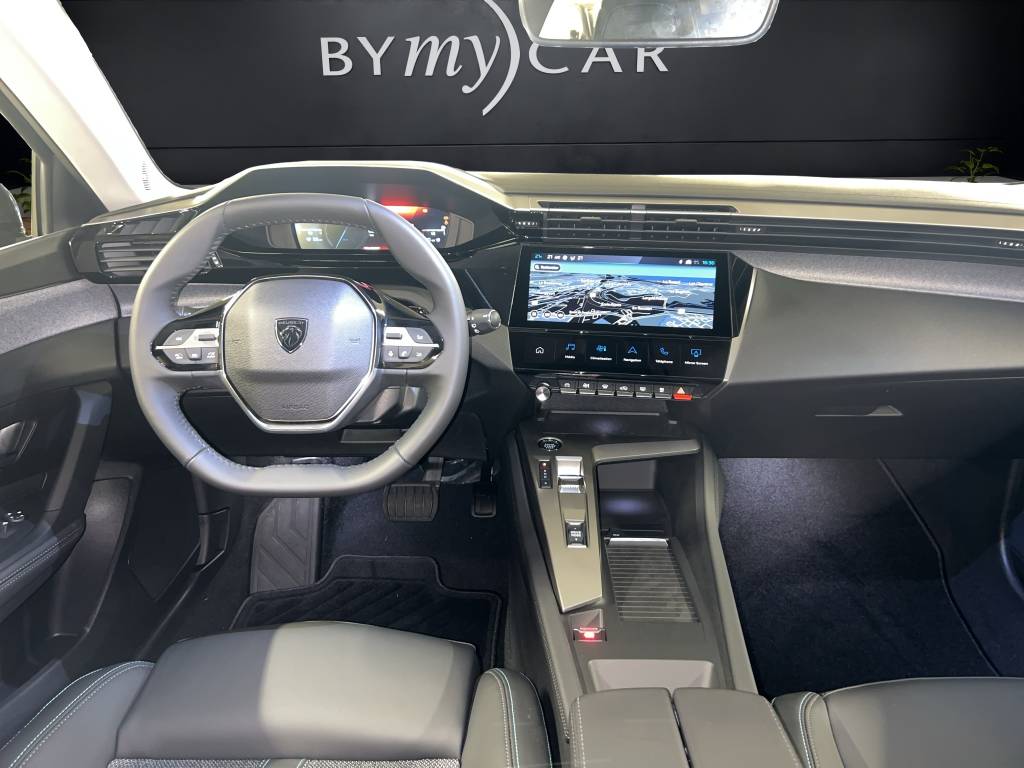 PEUGEOT 308 1.6 PHEV 180 Allure-image-5