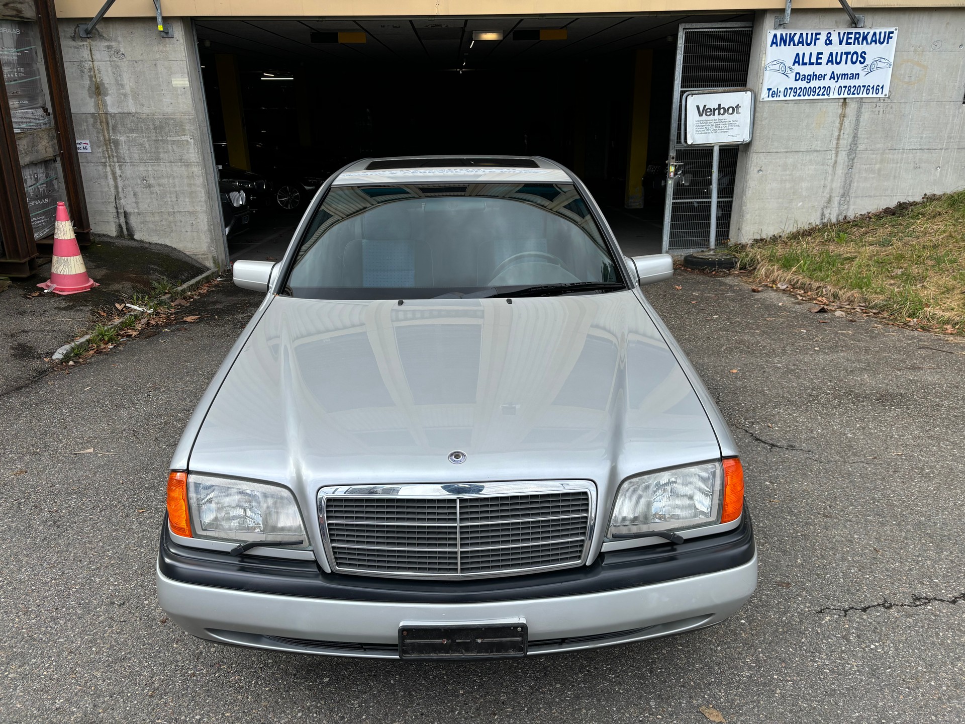 MERCEDES-BENZ C 200 Sport-image-3