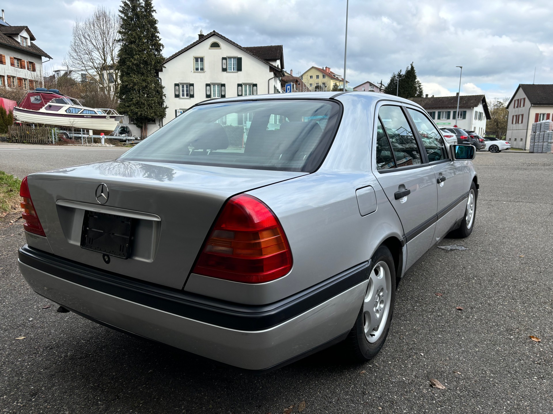 MERCEDES-BENZ C 200 Sport-image-5