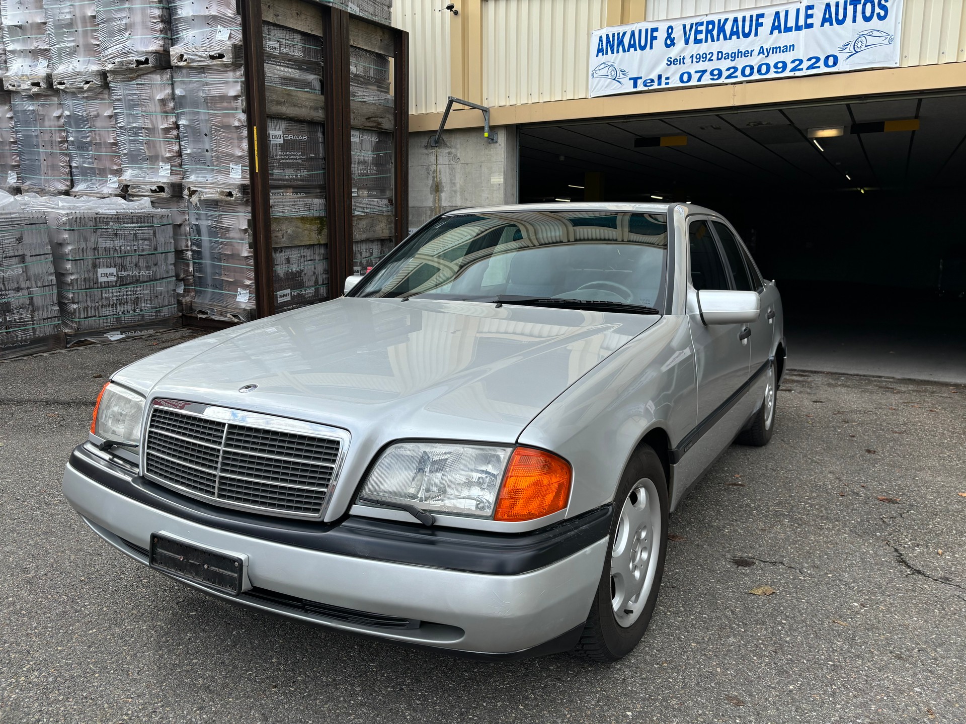 MERCEDES-BENZ C 200 Sport-image-2