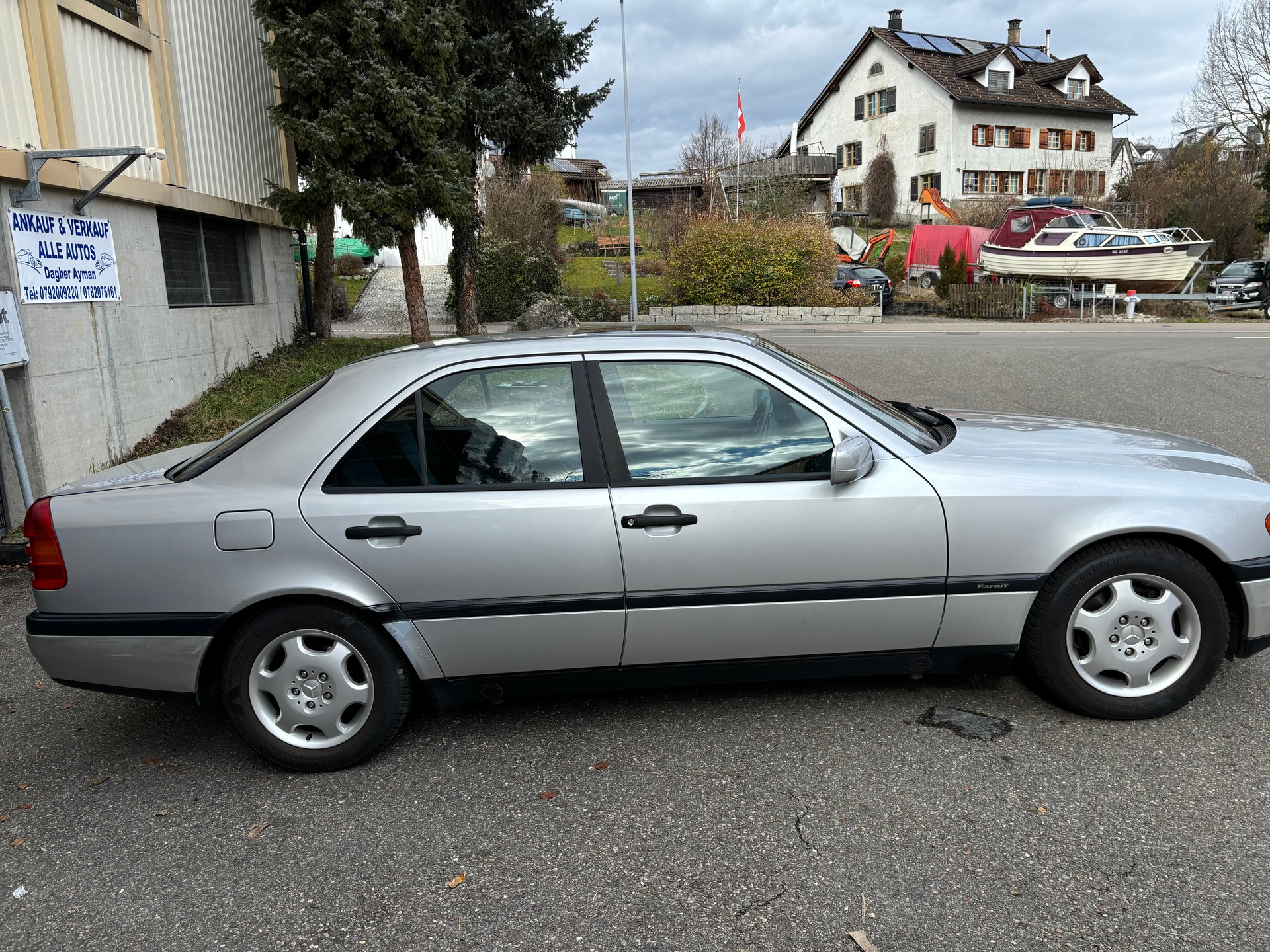 MERCEDES-BENZ C 200 Sport-image-7