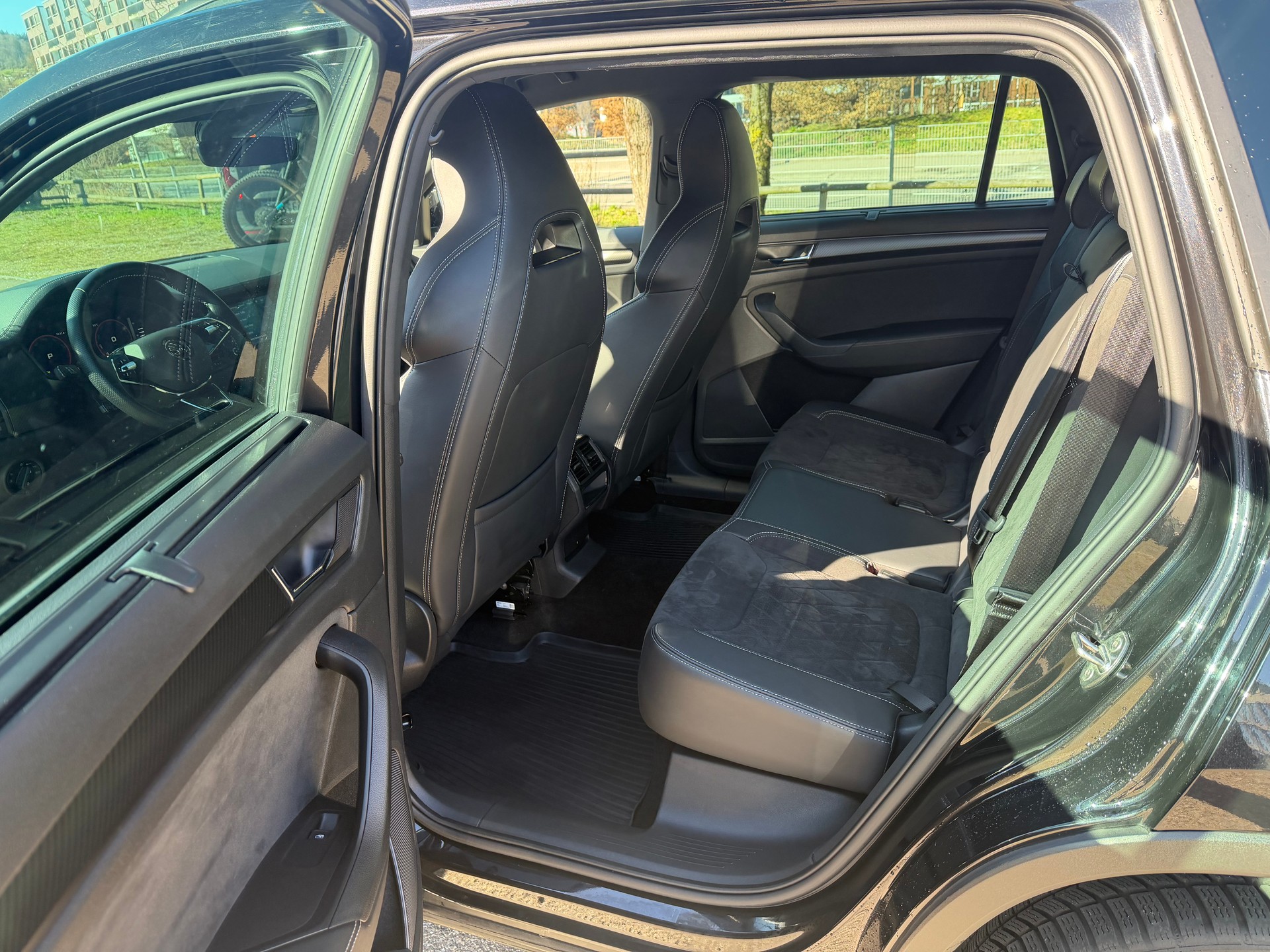 SKODA Kodiaq 2.0 TSI 4x4 SportLine-image-5