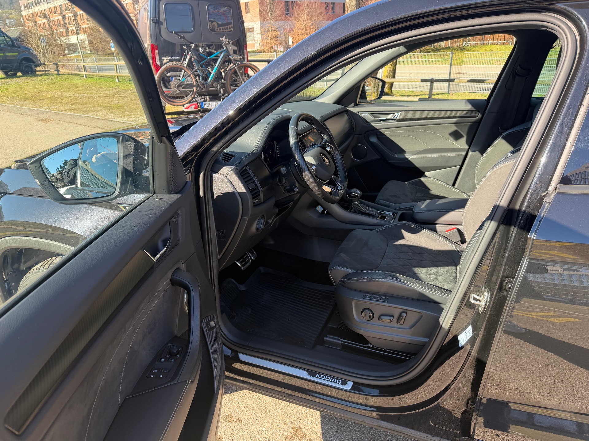 SKODA Kodiaq 2.0 TSI 4x4 SportLine-image-3