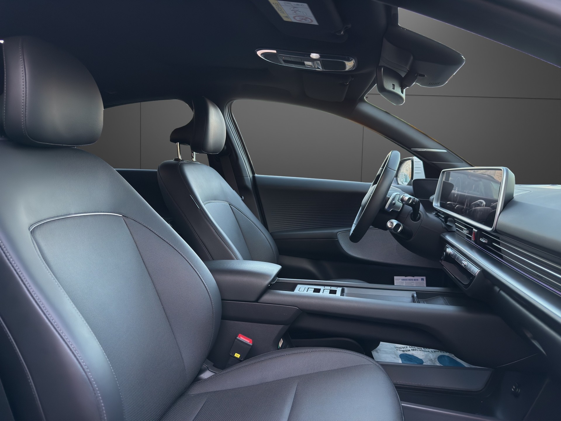 HYUNDAI Ioniq 6 77kWh Launch Edition 2WD-image-9