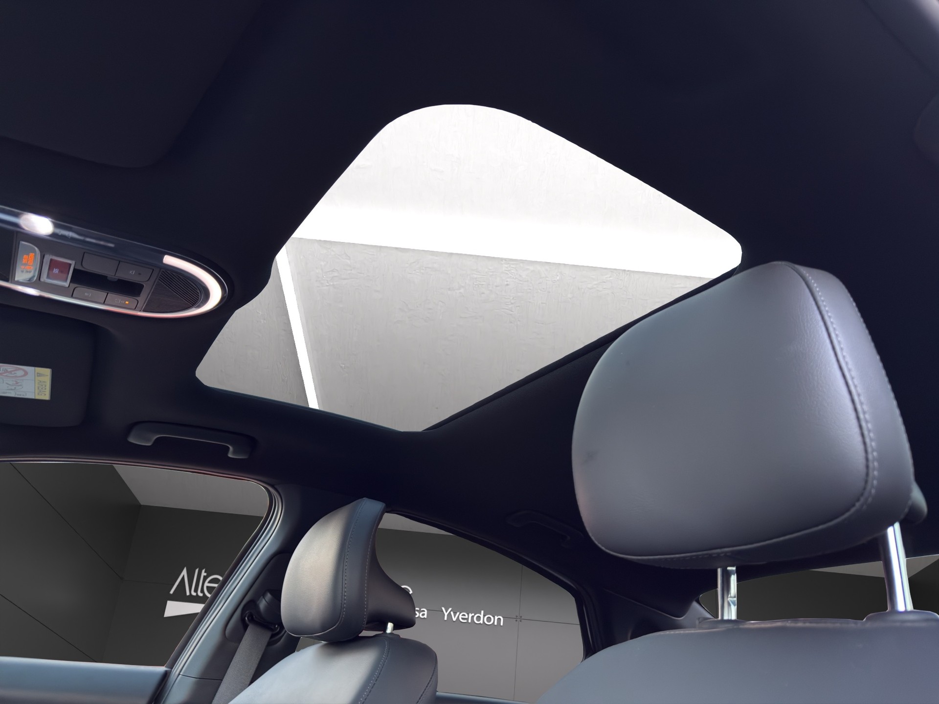 HYUNDAI Ioniq 6 77kWh Launch Edition 2WD-image-13